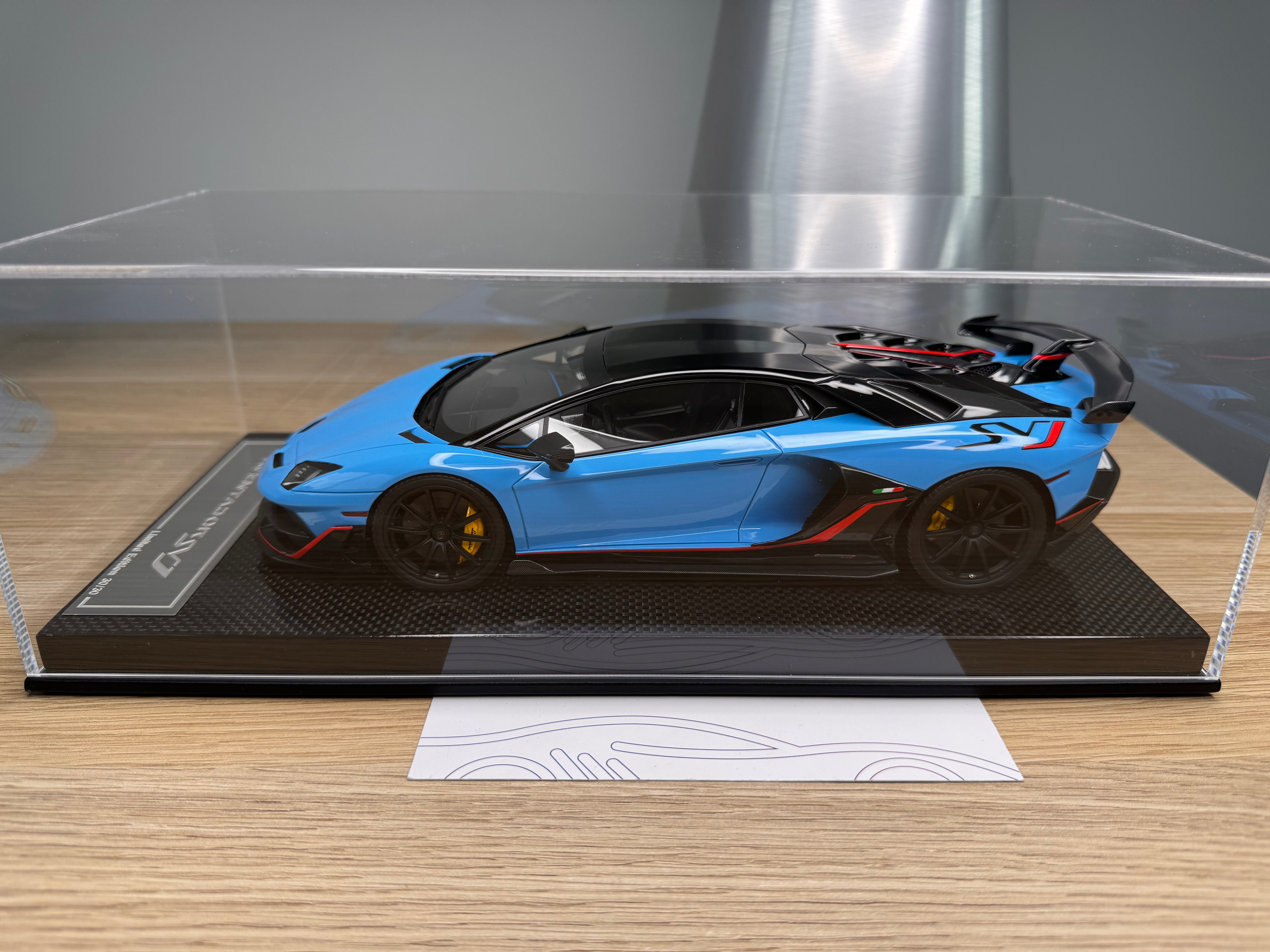 Lamborghini Aventador SVJ - Azzurro Flake / Red Stripe - 1:18