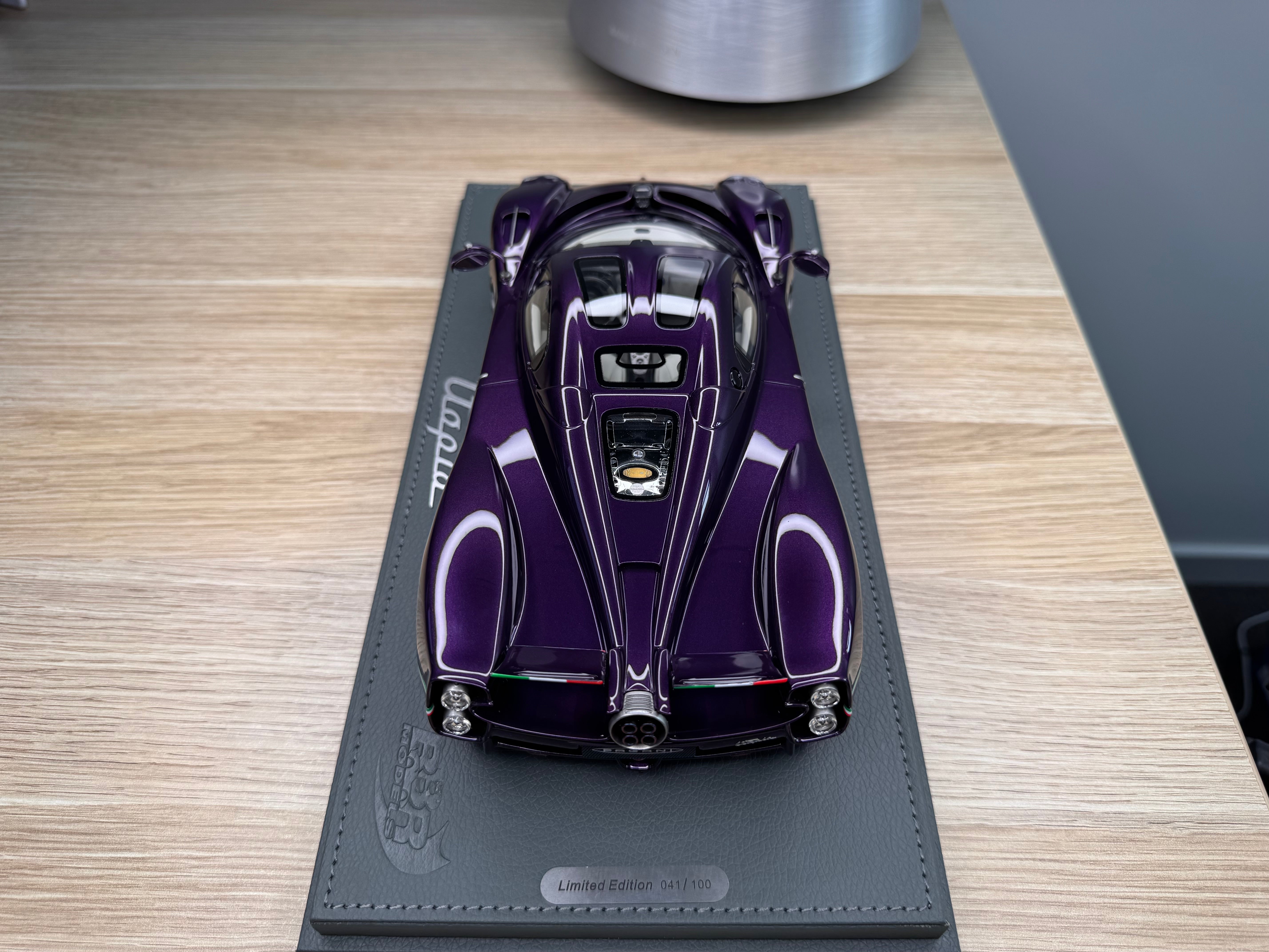 Pagani Utopia - Viola Hong Kong new version - 1:18