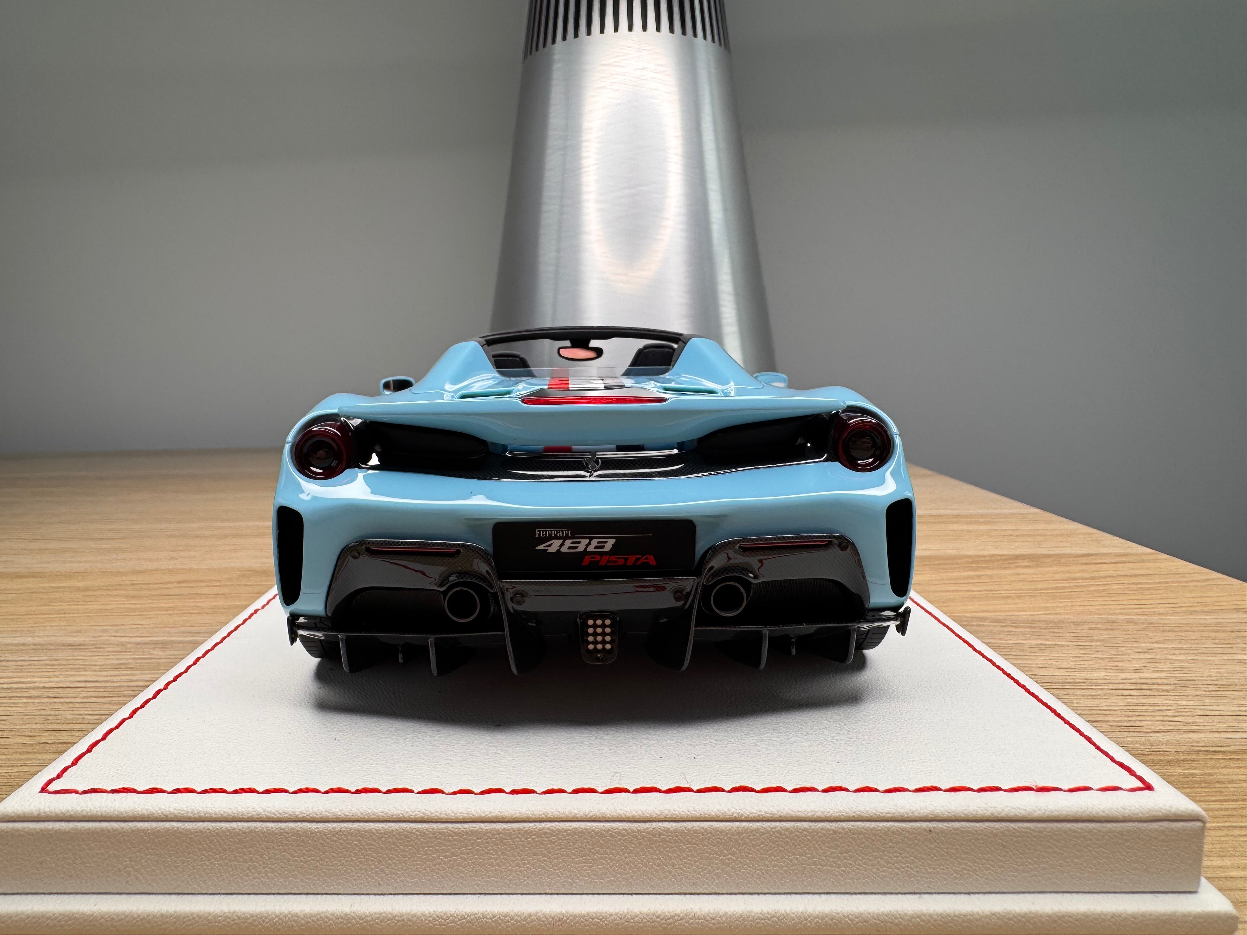 Ferrari 488 Pista Spider - Azzurro Laplata - 1:18