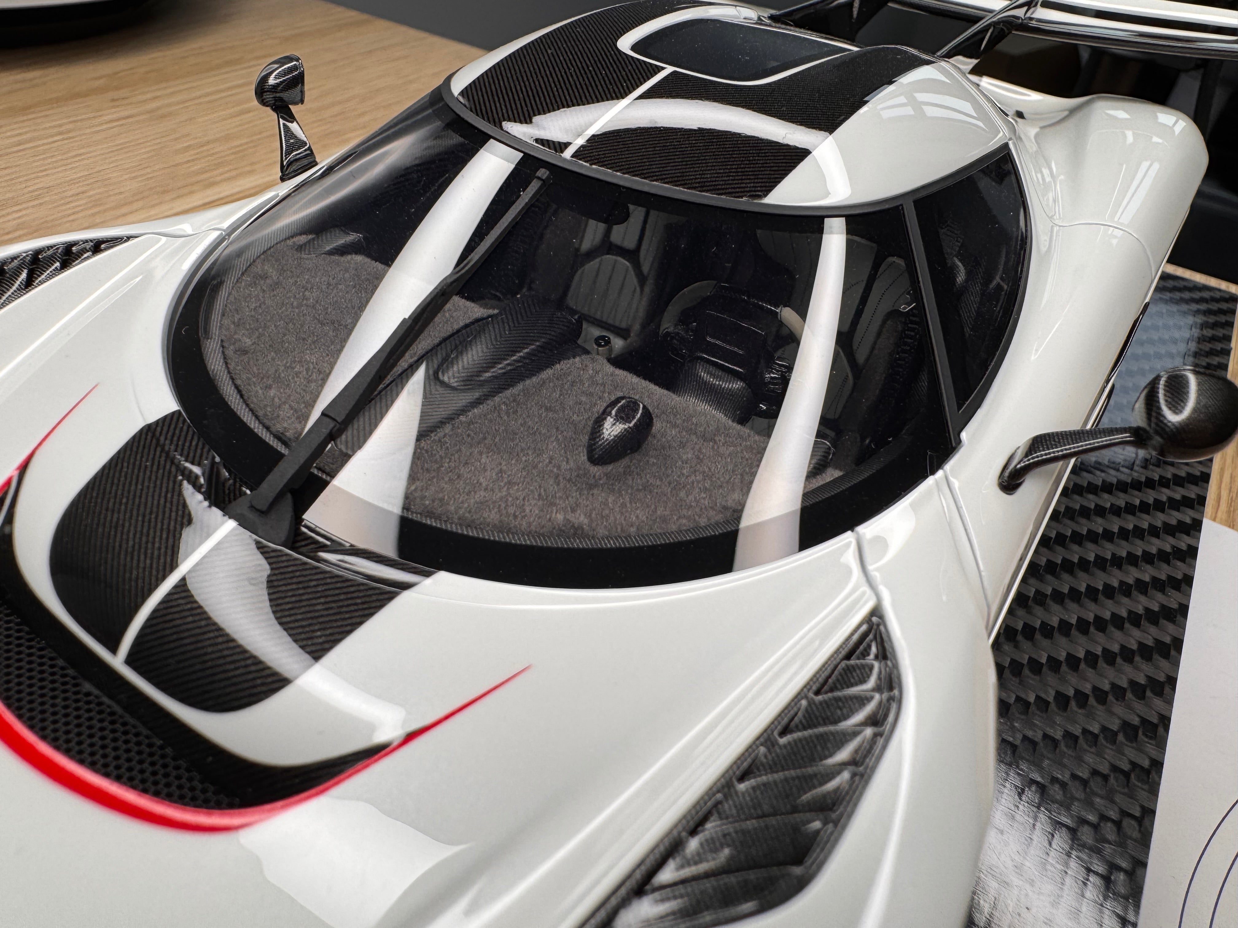 Koenigsegg Jesko - Crystal White - 1:18