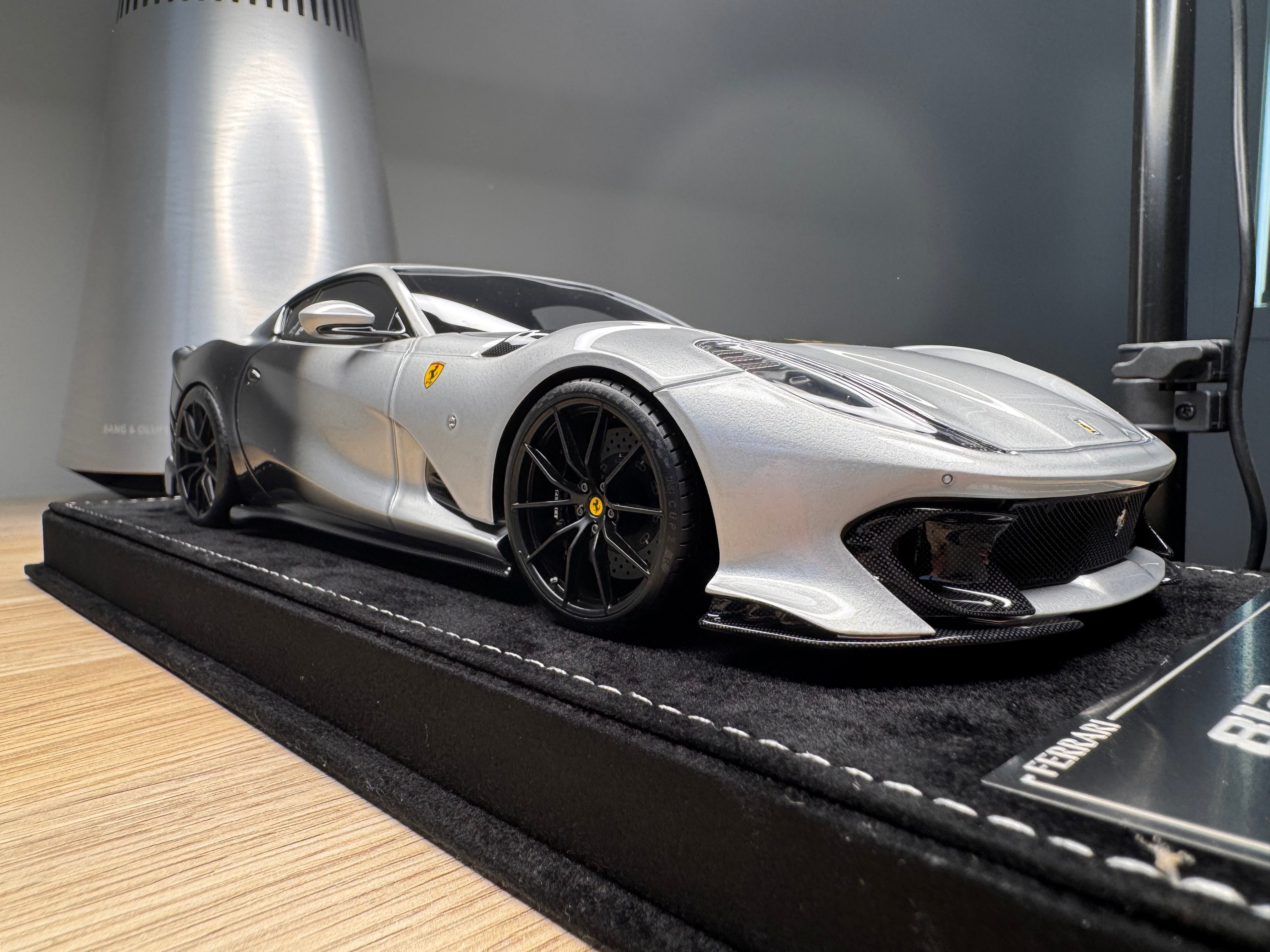 Ferrari 812 Competizione - Grigio Titanio & Nero Daytona - 1:18