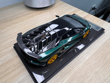 Load image into Gallery viewer, Lamborghini Aventador SVJ - Verde Hydra - 1:18
