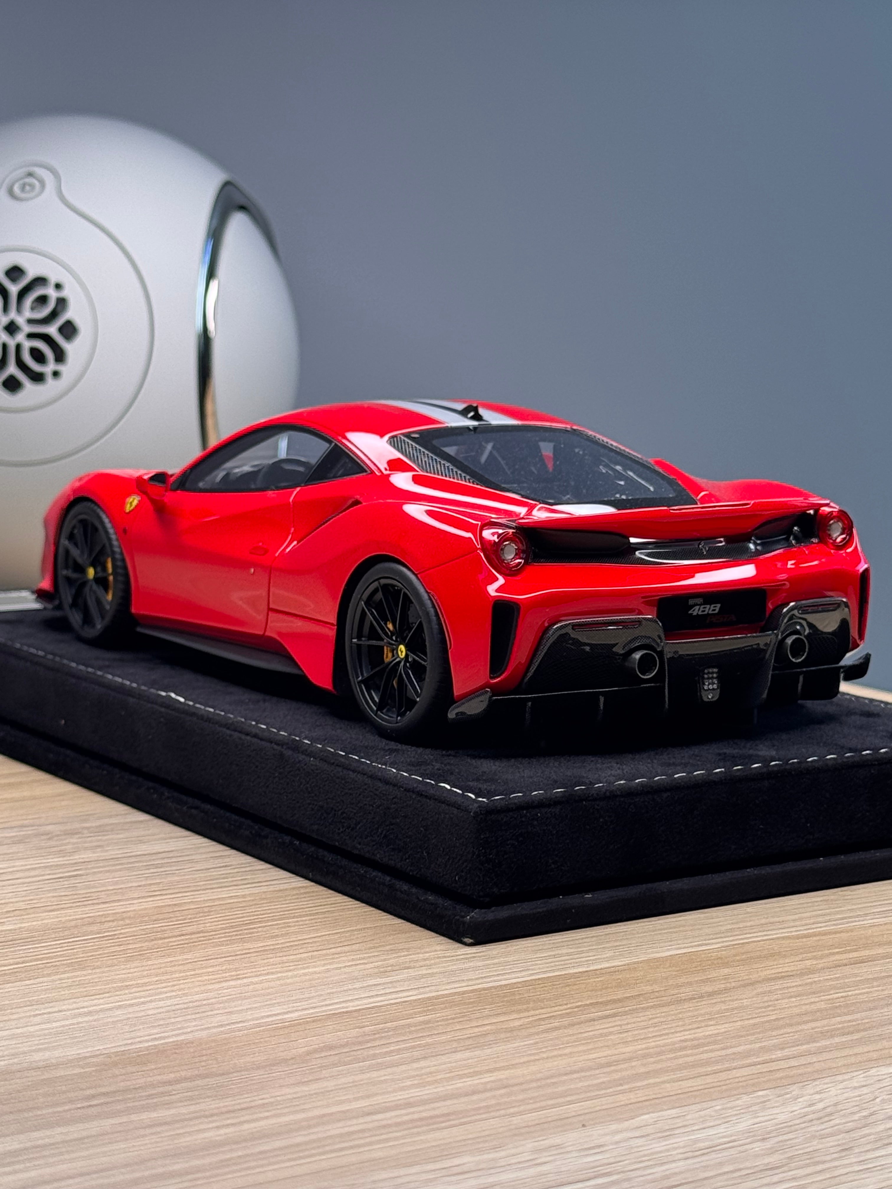 Ferrari 488 Pista - Rosso Corsa - 1:18
