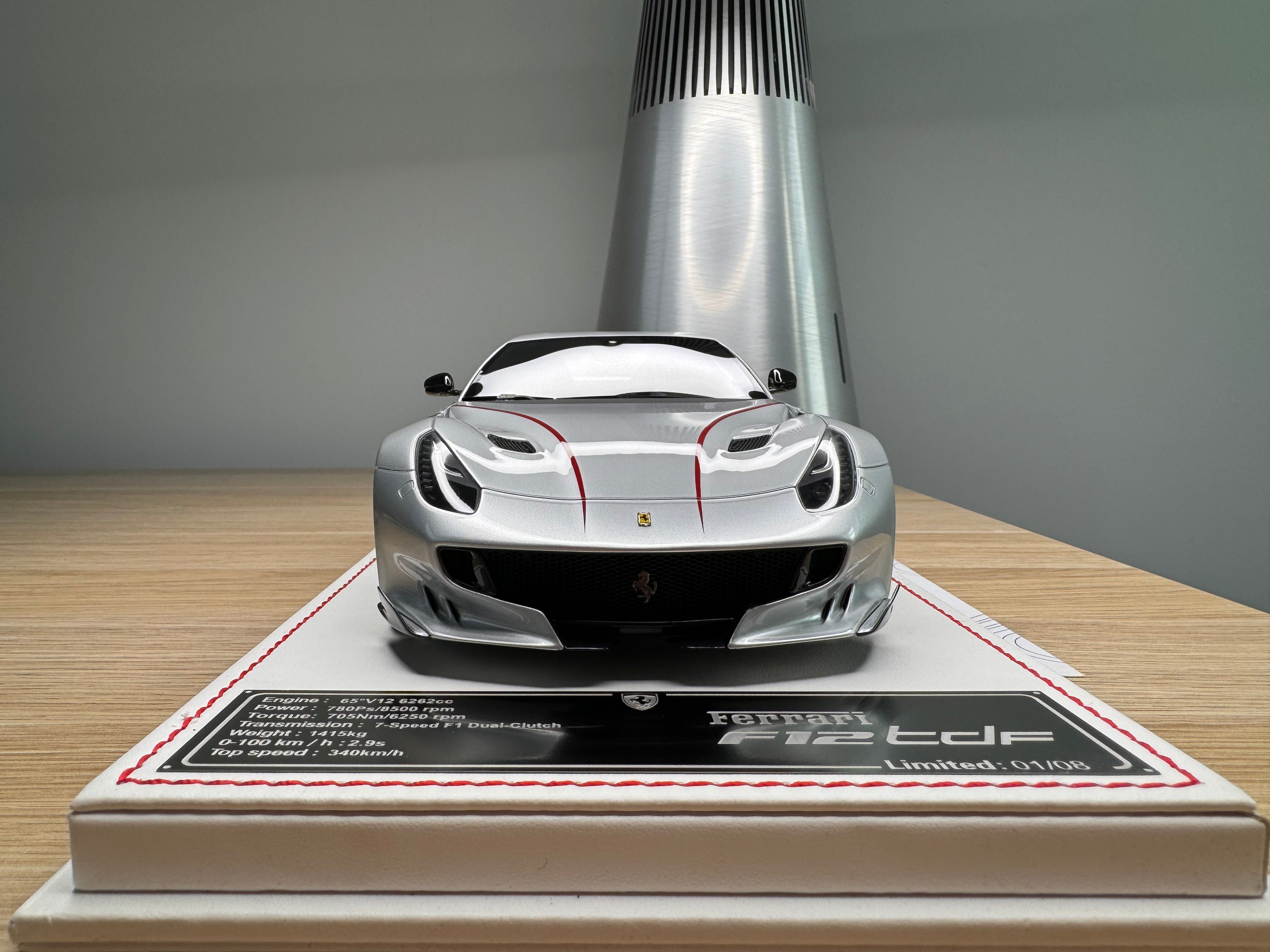 Ferrari F12tdf - Metallic Silver - 1:18