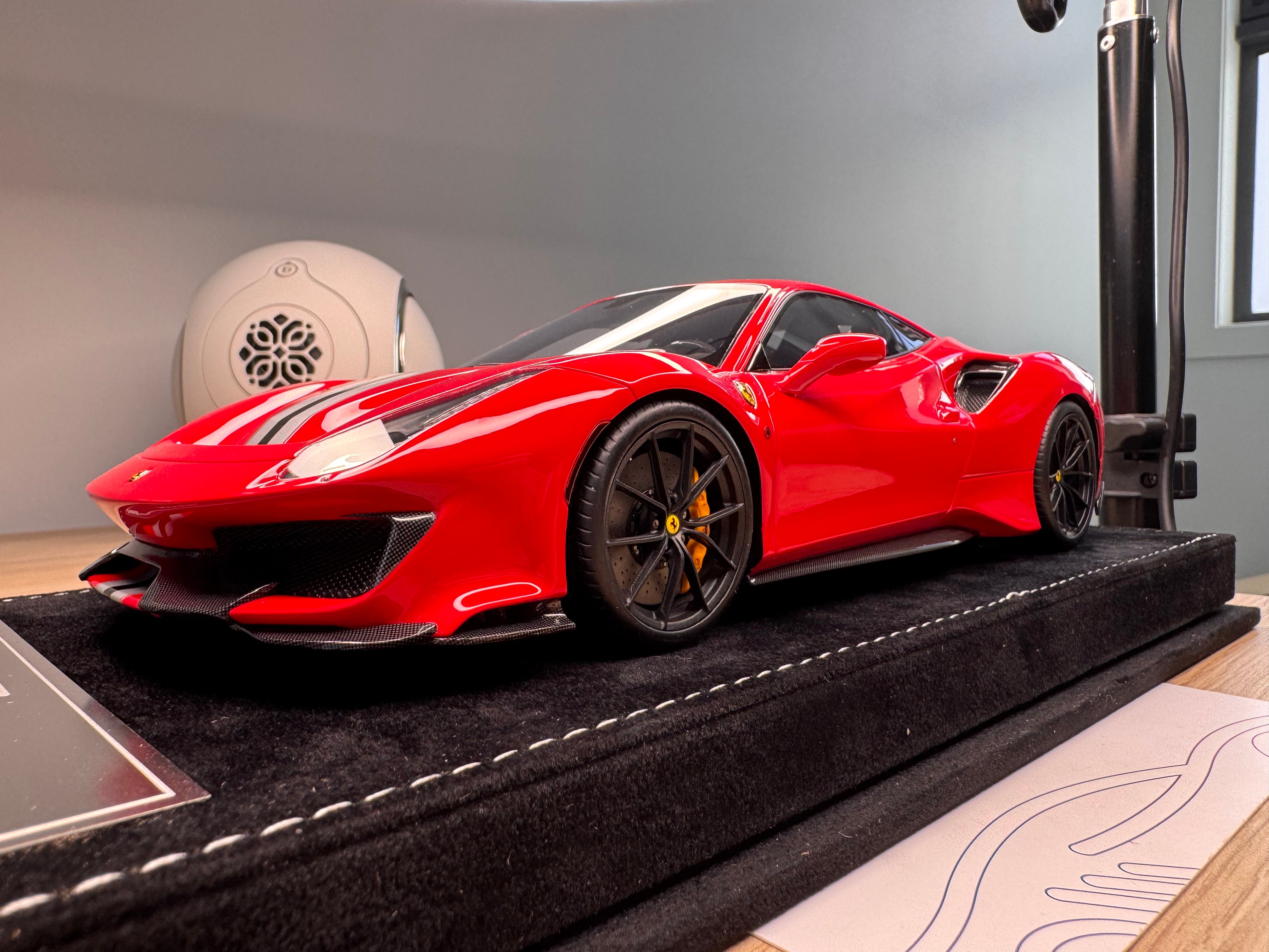 Ferrari 488 Pista - Rosso Corsa - 1:18
