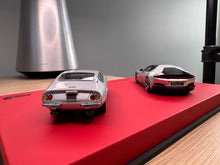 Load image into Gallery viewer, Ferrari 12Cilindri Coupe and Ferrari 365 GTB/4 Daytona - Nurburgring Silver - 1:18
