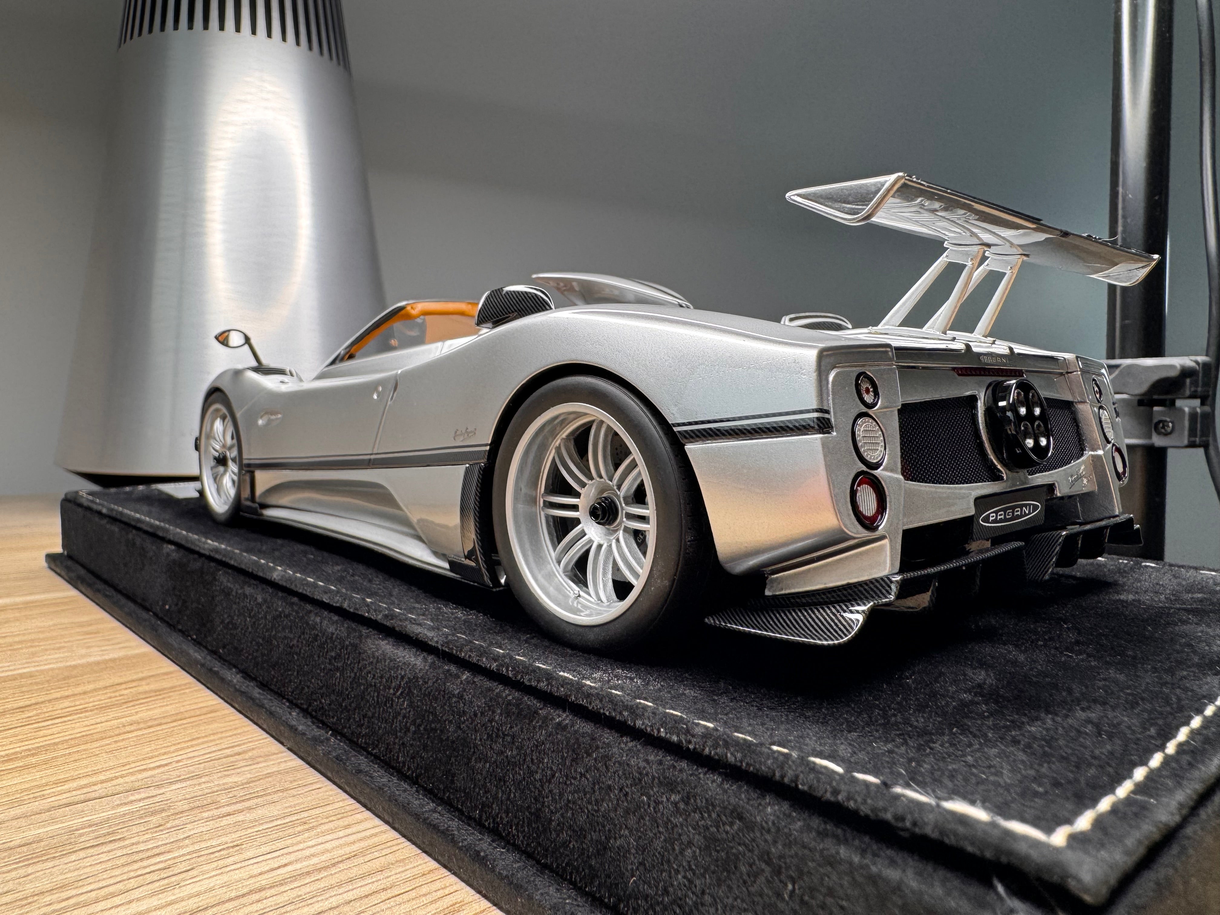 Pagani Zonda Cinque Roadster - Silver - 1:18