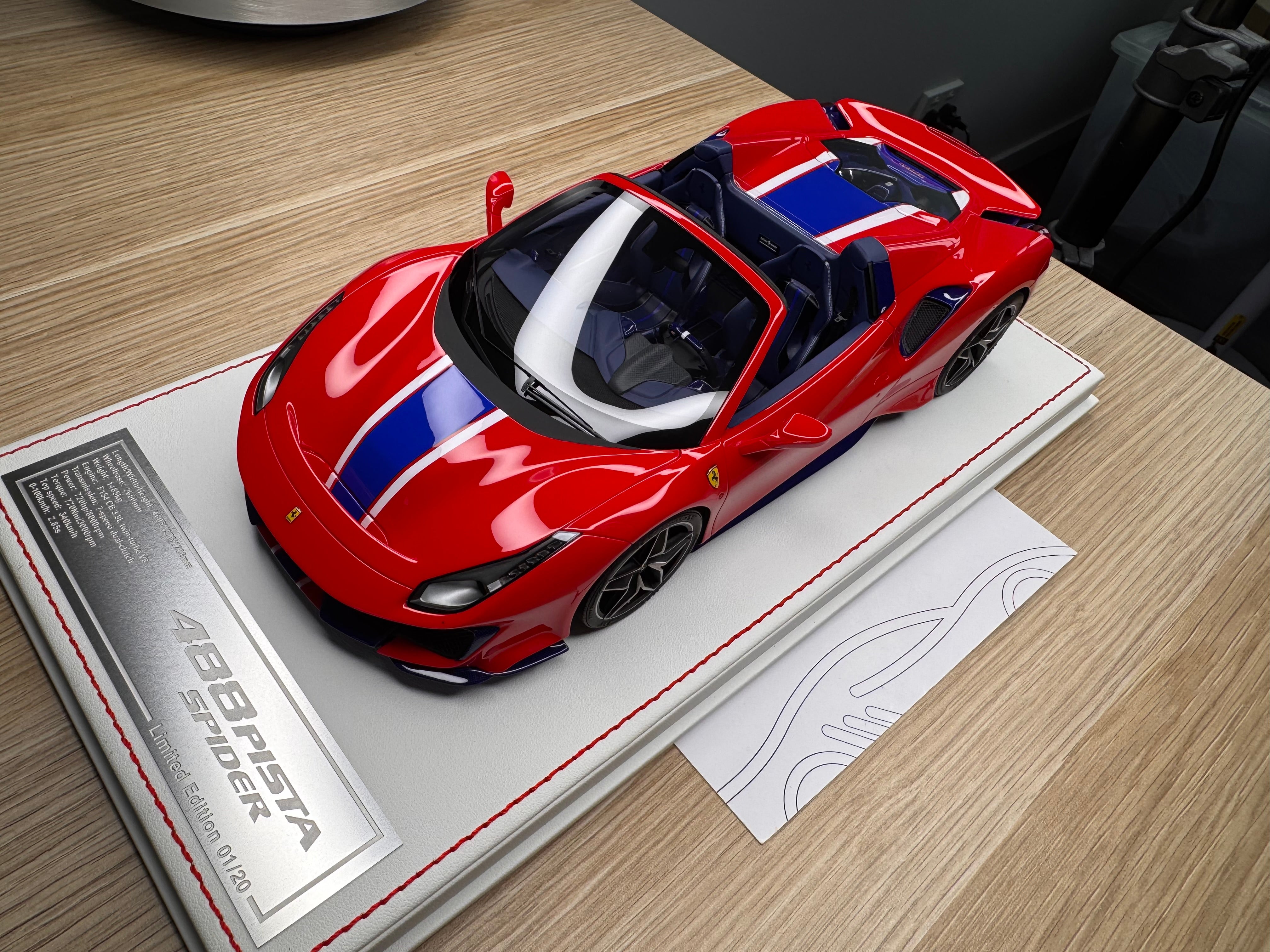 Ferrari 488 Pista Spider - Rosso Corsa - 1:18