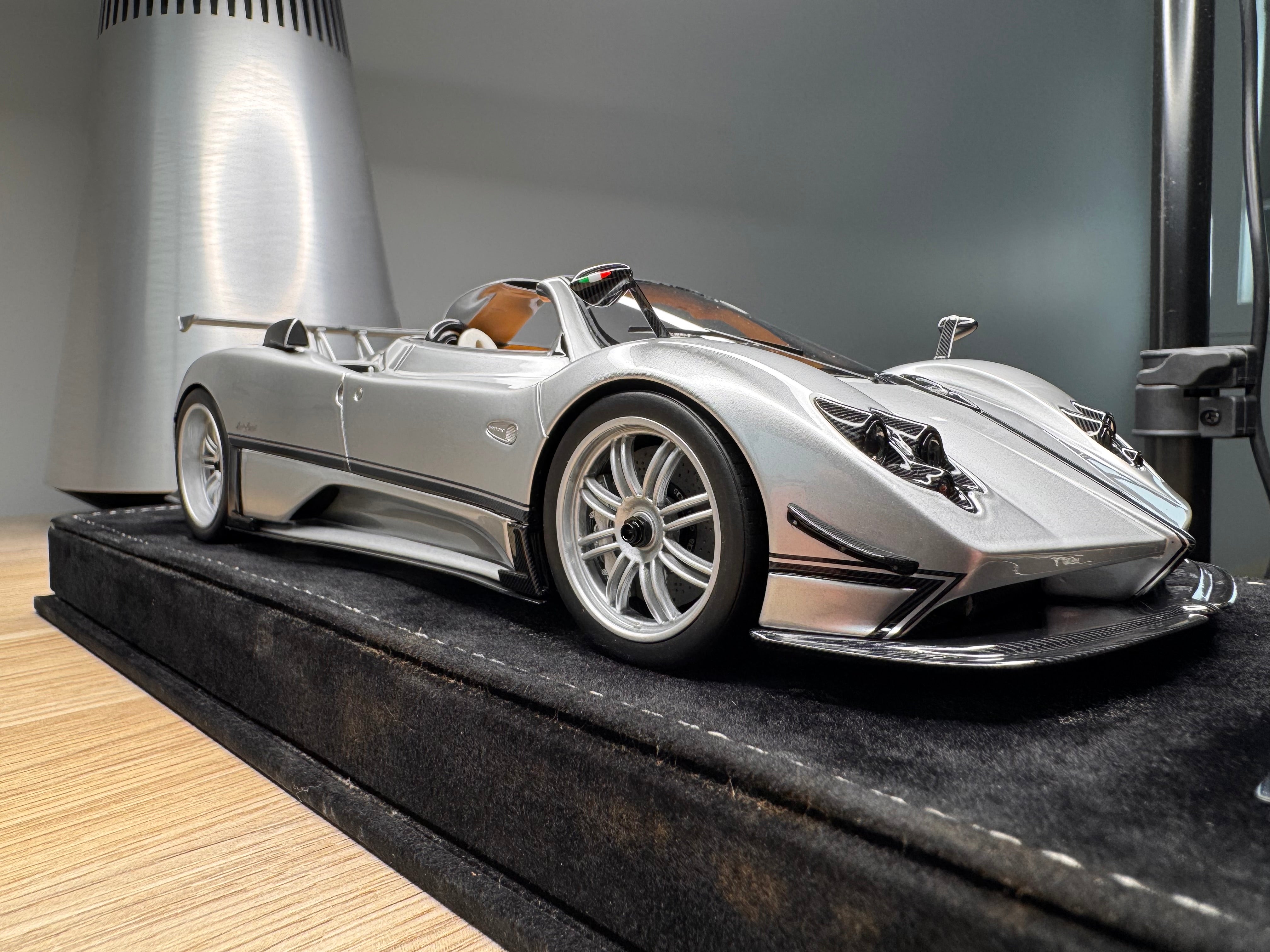 Pagani Zonda Cinque Roadster - Silver - 1:18