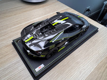 Load image into Gallery viewer, Lamborghini Revuelto - Grigio Telesto with Nero Noctis / Verde Scandal Livery - 1:18
