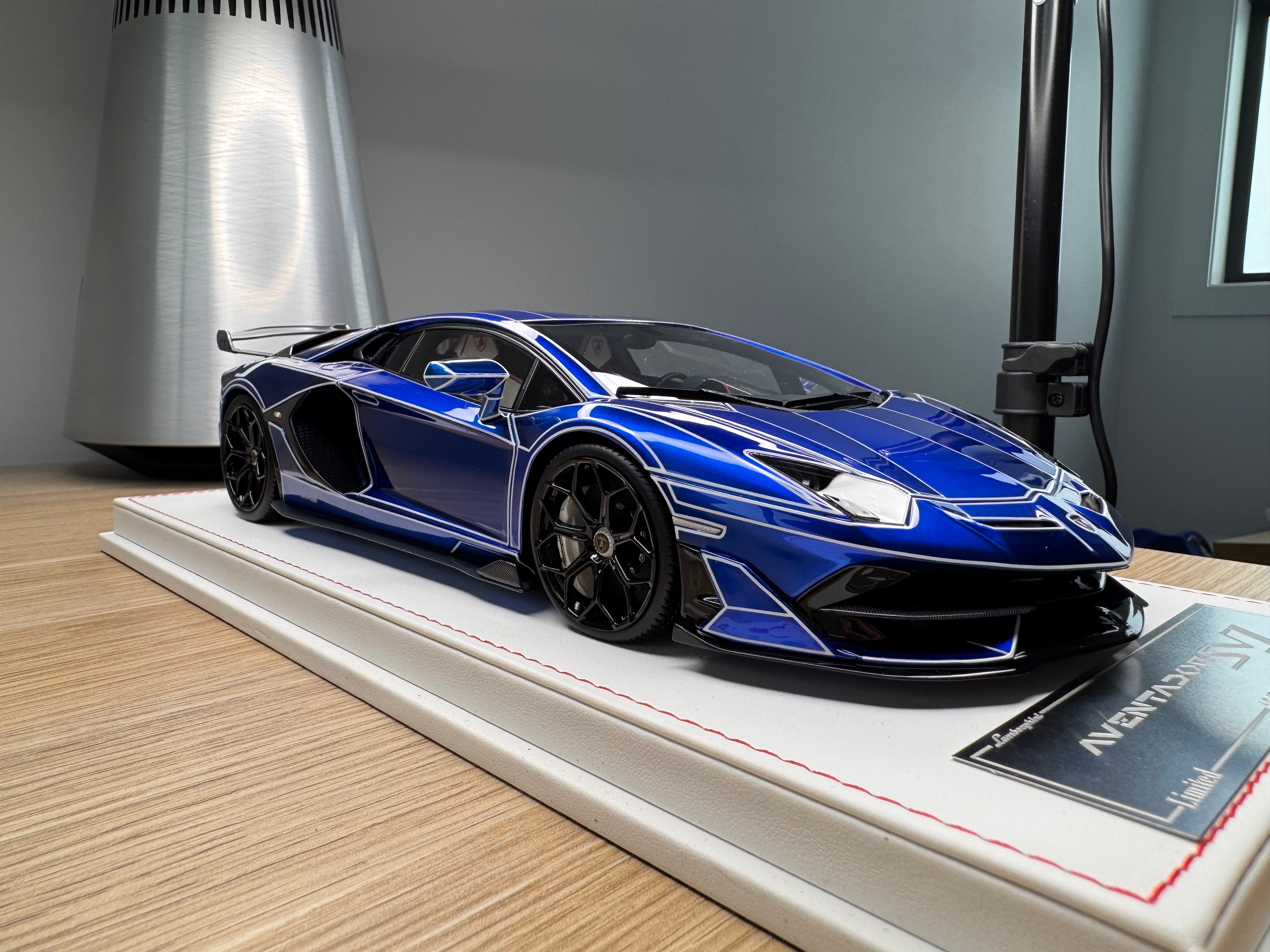 Lamborghini Aventador SVJ - Blue Luminous - 1:18