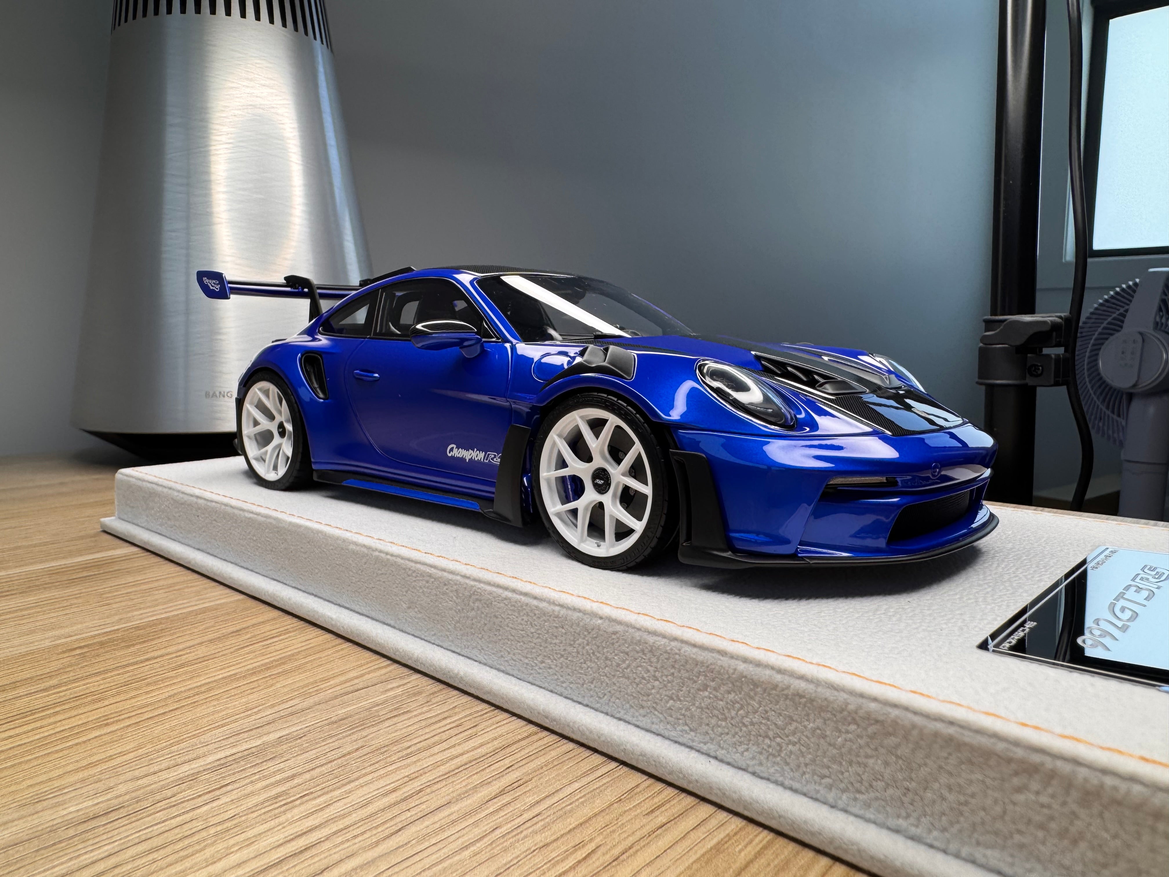 Porsche 911 992 GT3RS - Metallic Blue - 1:18