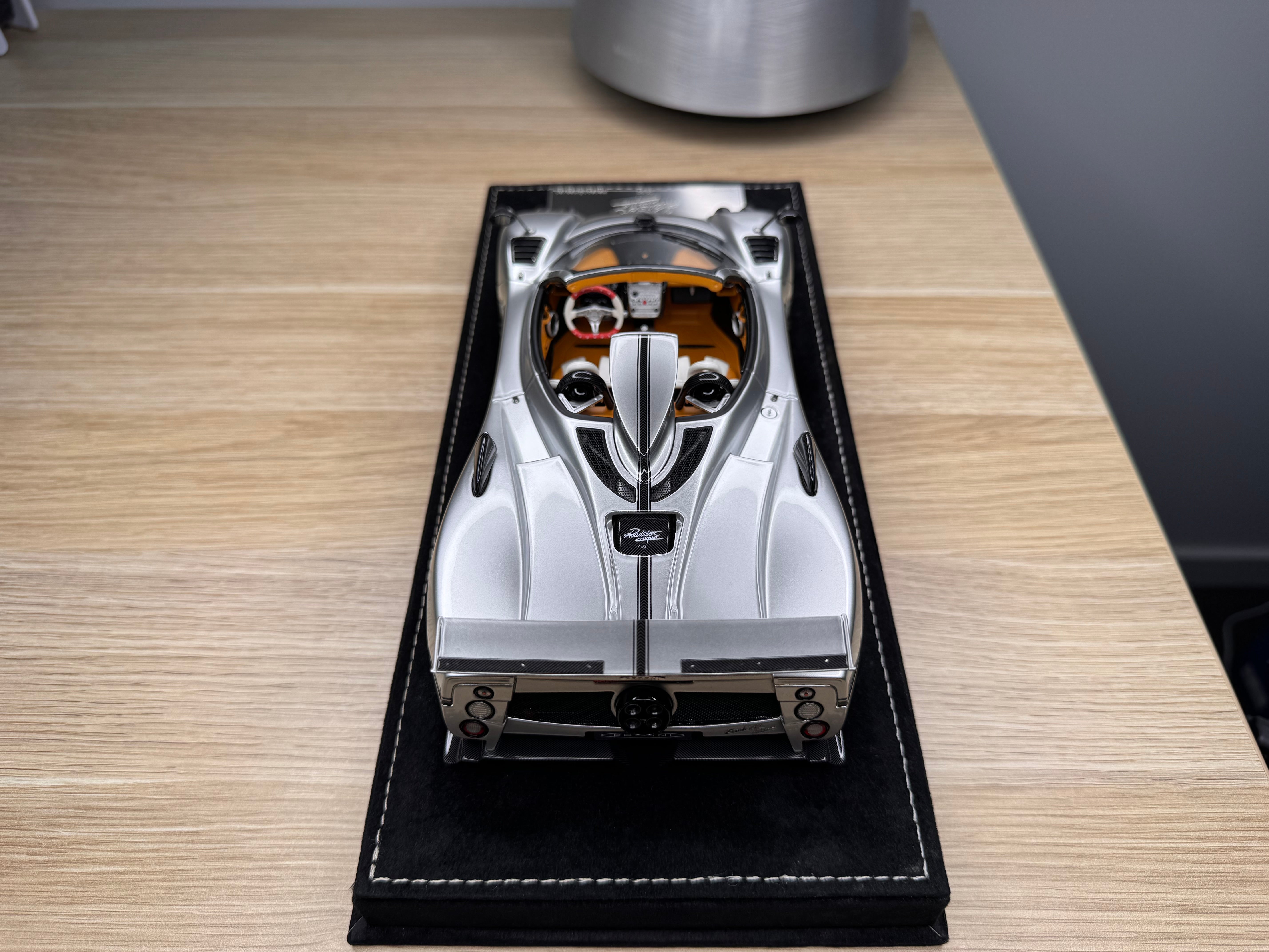 Pagani Zonda Cinque Roadster - Silver - 1:18