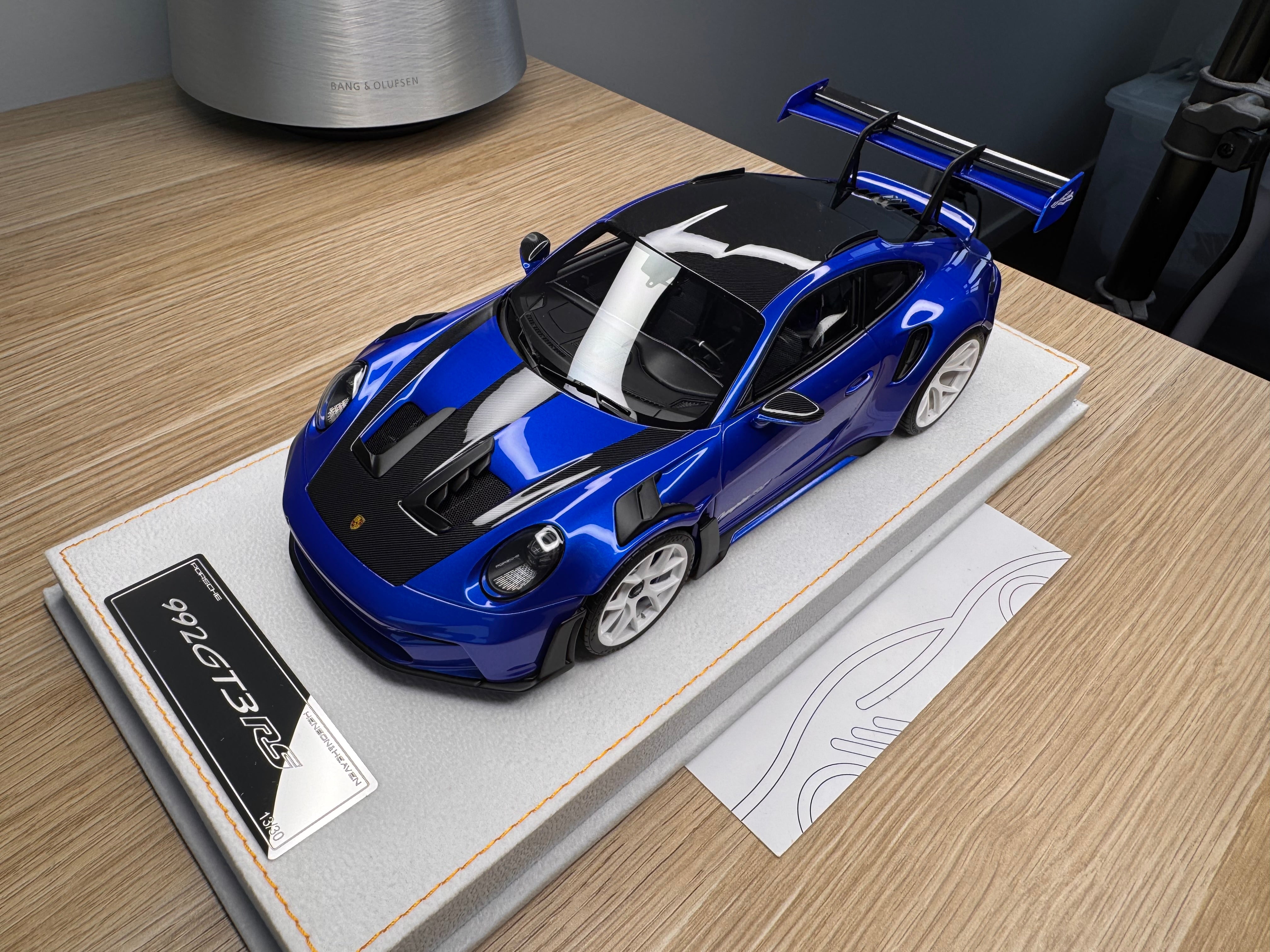 Porsche 911 992 GT3RS - Metallic Blue - 1:18