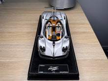 Load image into Gallery viewer, Pagani Zonda Cinque Roadster - Silver - 1:18
