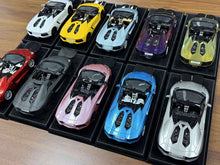 Load image into Gallery viewer, Lamborghini Aventador LP700-4 Roadster - select colour - 1:18
