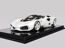 Load image into Gallery viewer, Nilu27 - White - 1:18
