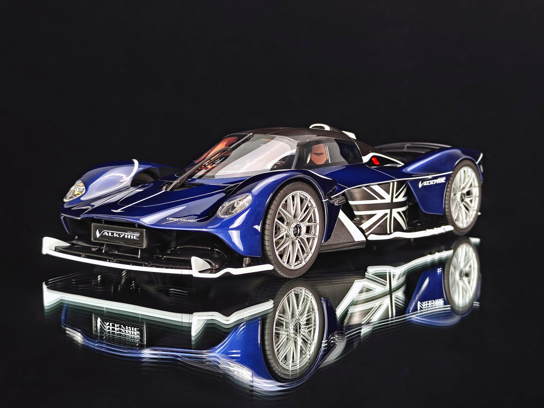 Aston Martin Valkyrie - Sabiro Blue - 1:18