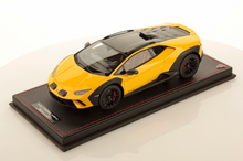 Load image into Gallery viewer, Lamborghini Huracan Sterrato - Giallo - 1:18

