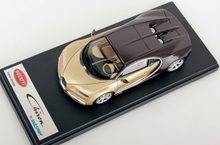 Load image into Gallery viewer, Bugatti Chiron - brown carbon / silk - blue alcantara base - 1:43
