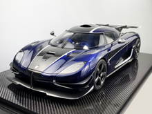 Load image into Gallery viewer, Koenigsegg One:1 Blue Carbon open parts - 1:8
