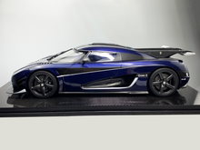 Load image into Gallery viewer, Koenigsegg One:1 Blue Carbon open parts - 1:8
