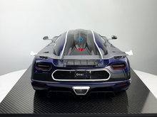 Load image into Gallery viewer, Koenigsegg One:1 Blue Carbon open parts - 1:8
