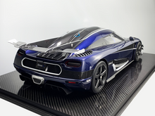 Load image into Gallery viewer, Koenigsegg One:1 Blue Carbon open parts - 1:8
