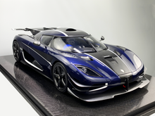 Load image into Gallery viewer, Koenigsegg One:1 Blue Carbon open parts - 1:8
