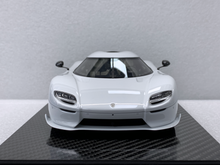 Load image into Gallery viewer, Koenigsegg CC850 - crystal white gold wheels - 1:18
