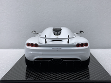 Load image into Gallery viewer, Koenigsegg CC850 - crystal white gold wheels - 1:18
