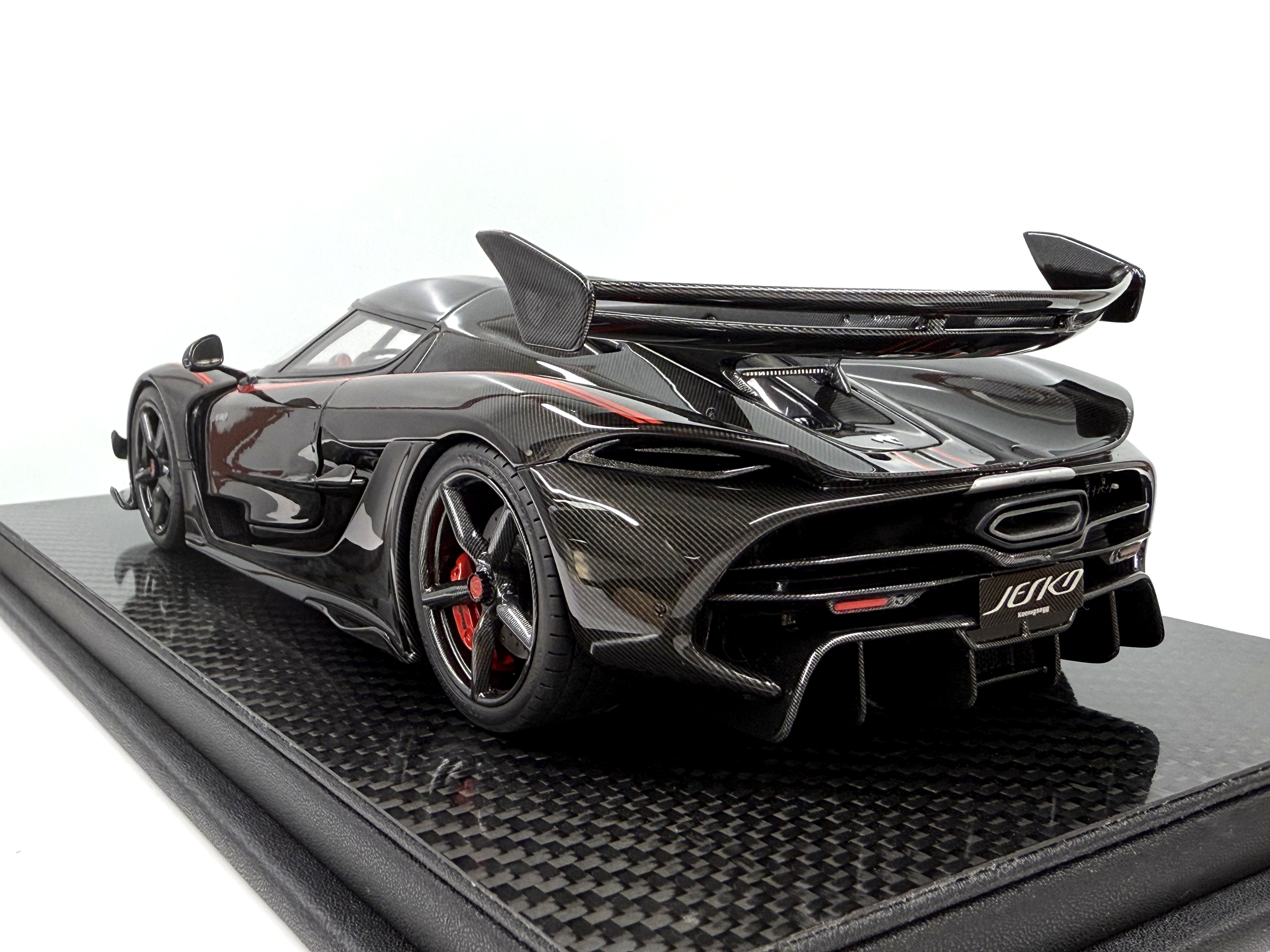 Koenigsegg Jesko PMC Special Project - dark tinted clear carbon - 1:18