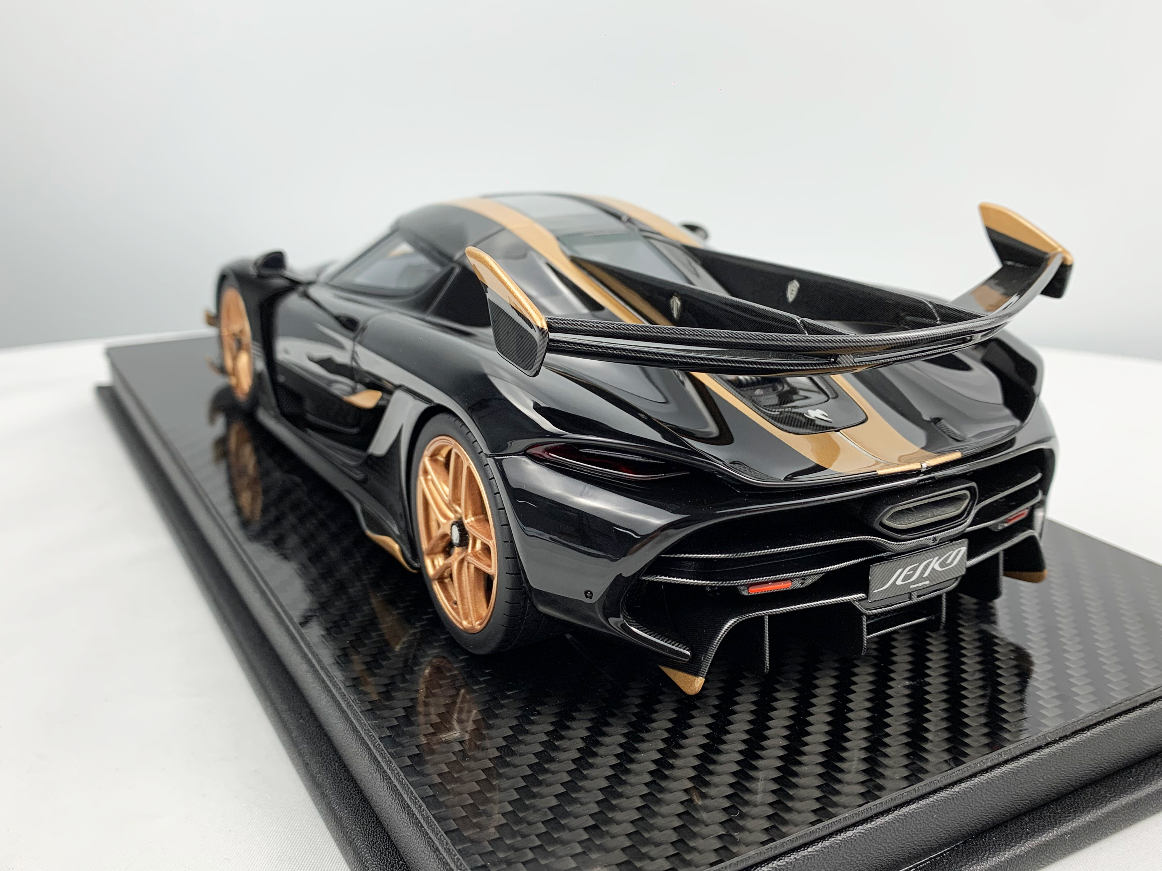 Koenigsegg Jesko PMC Special Project - Jet Black 7268 - 1:18
