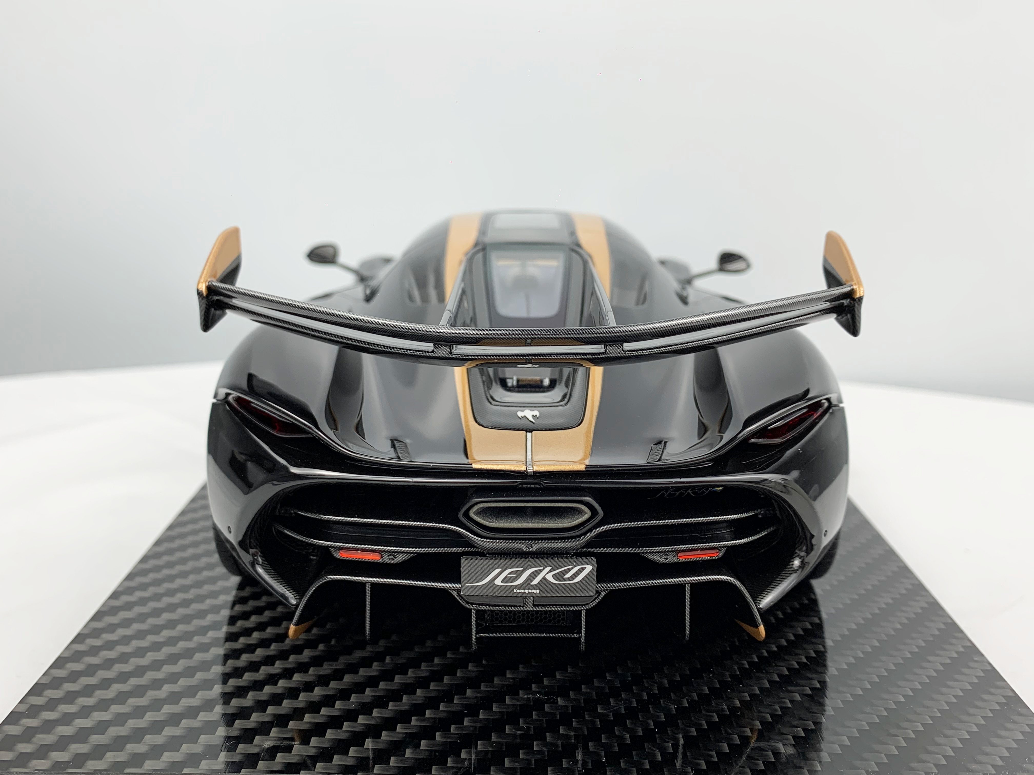 Koenigsegg Jesko PMC Special Project - Jet Black 7268 - 1:18