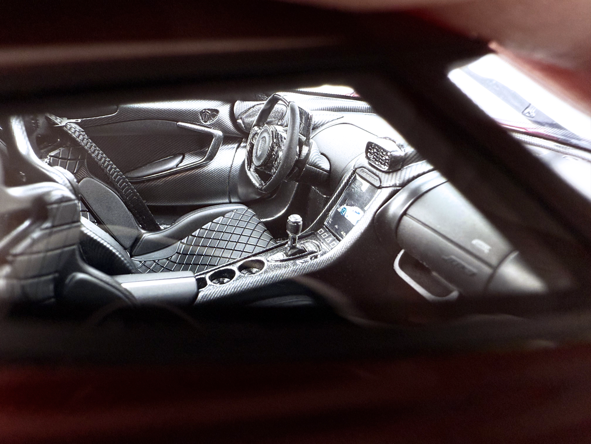 Koenigsegg Jesko 7272 Falcon PMC Special Project - red tinted carbon - 1:18