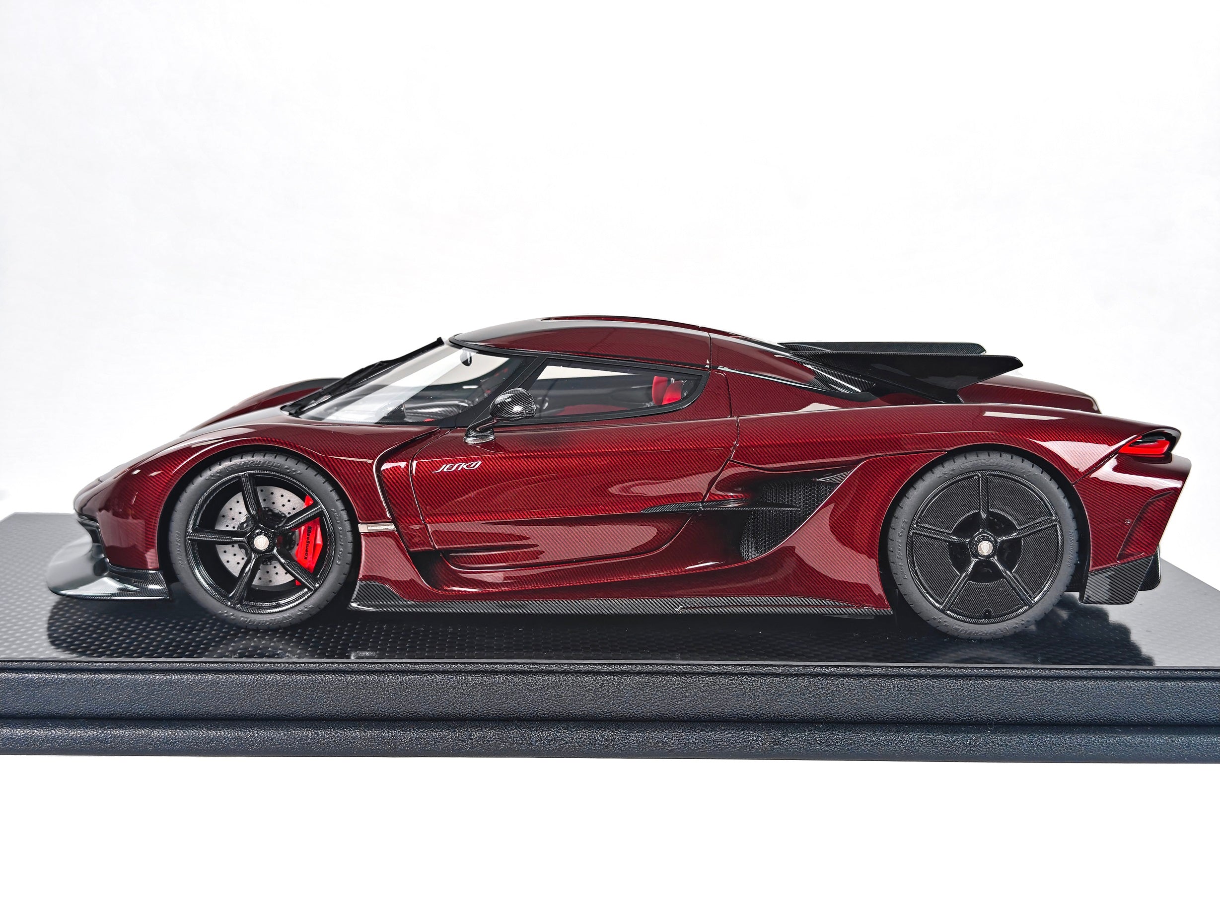 Koenigsegg Jesko 7290 PMC Special Project - red tinted carbon - 1:18