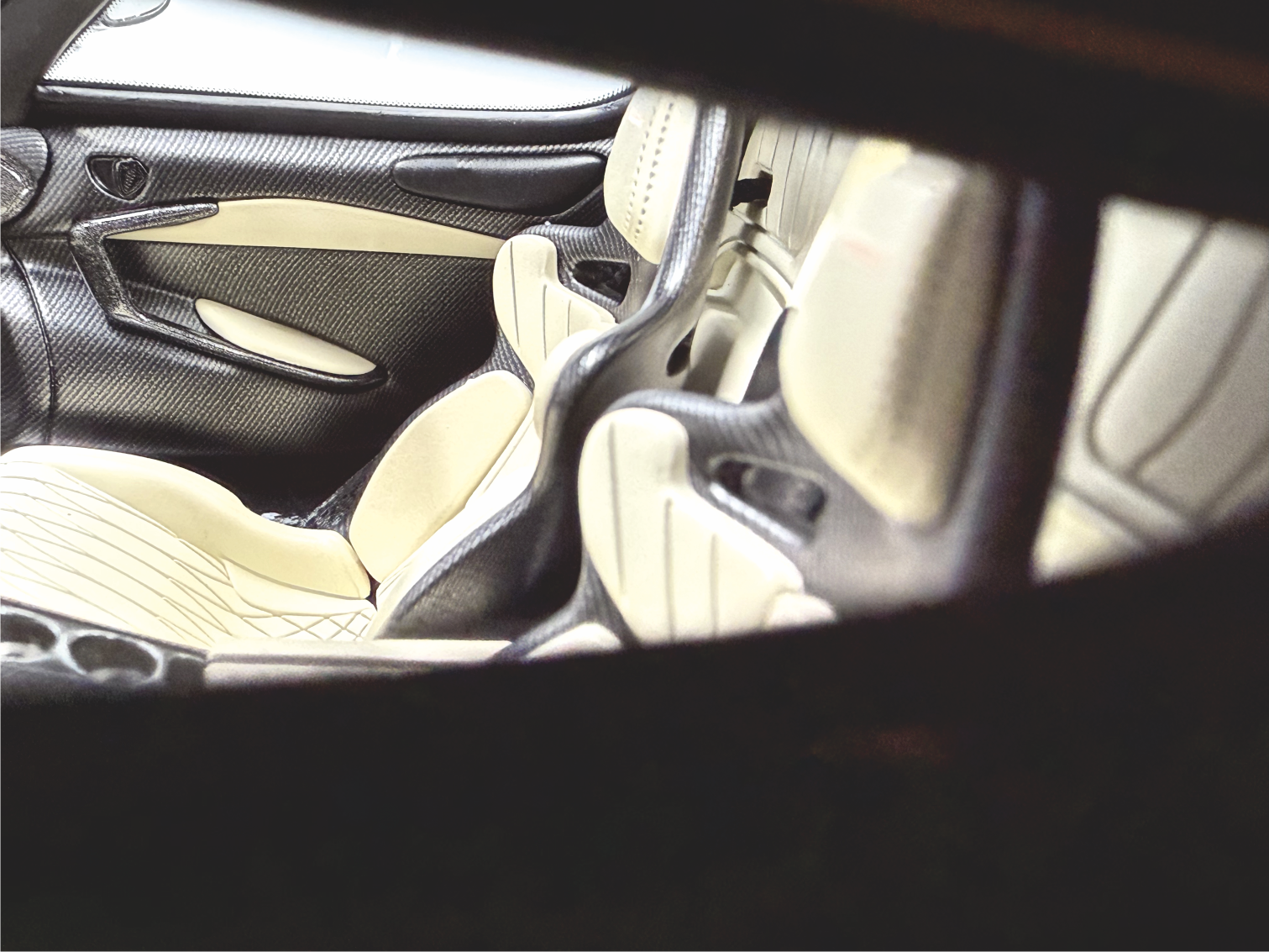 Koenigsegg Jesko PMC Special Project - 7317 Green Tinted Carbon - 1:18