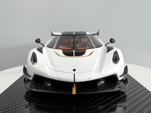 Load image into Gallery viewer, Koenigsegg Jesko 7558 PMC Special Project - Crystal White - 1:18
