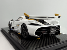 Load image into Gallery viewer, Koenigsegg Jesko 7558 PMC Special Project - Crystal White - 1:18
