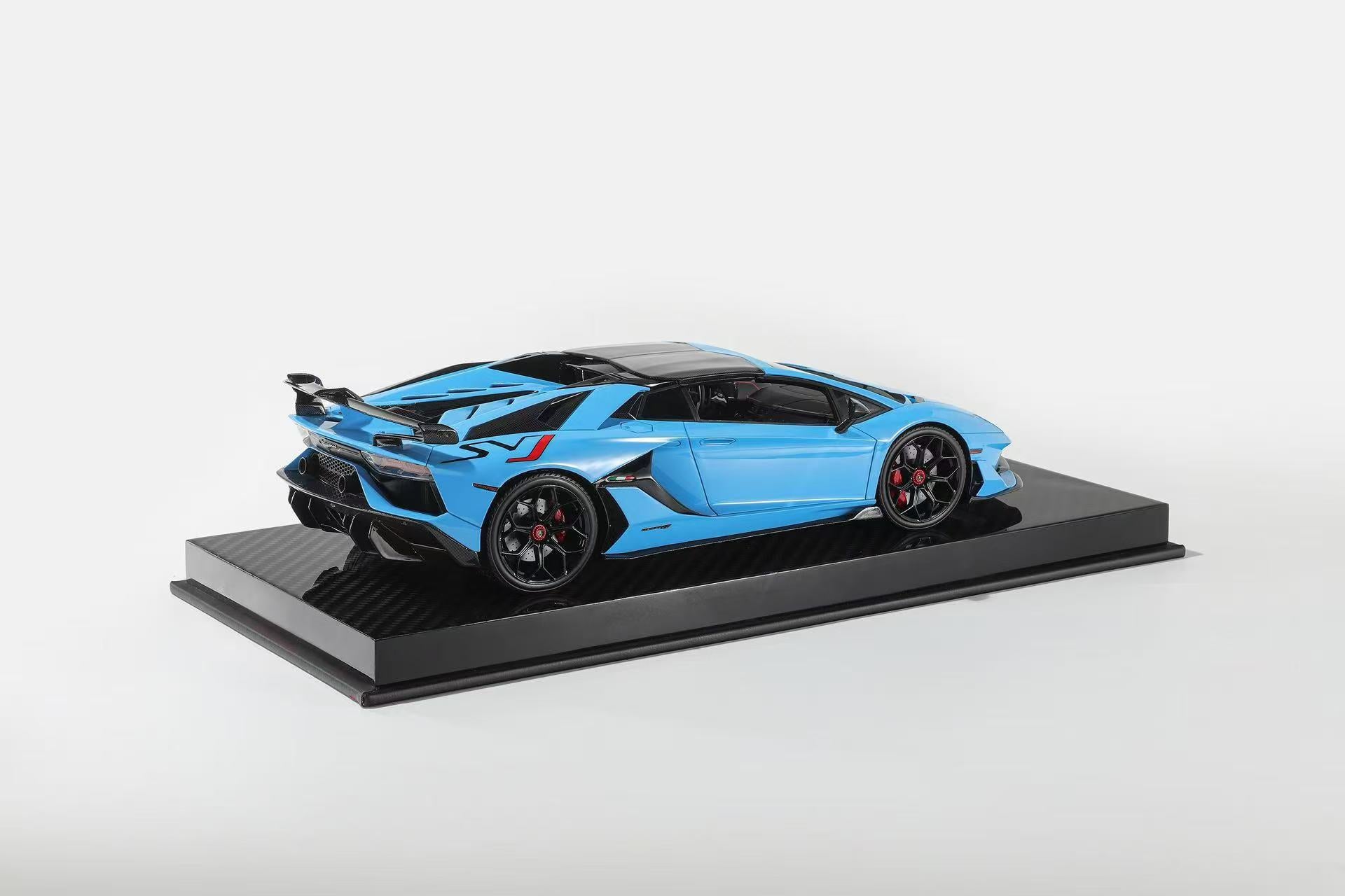 Lamborghini Aventador SVJ Roadster - anniversary blue - 1:18