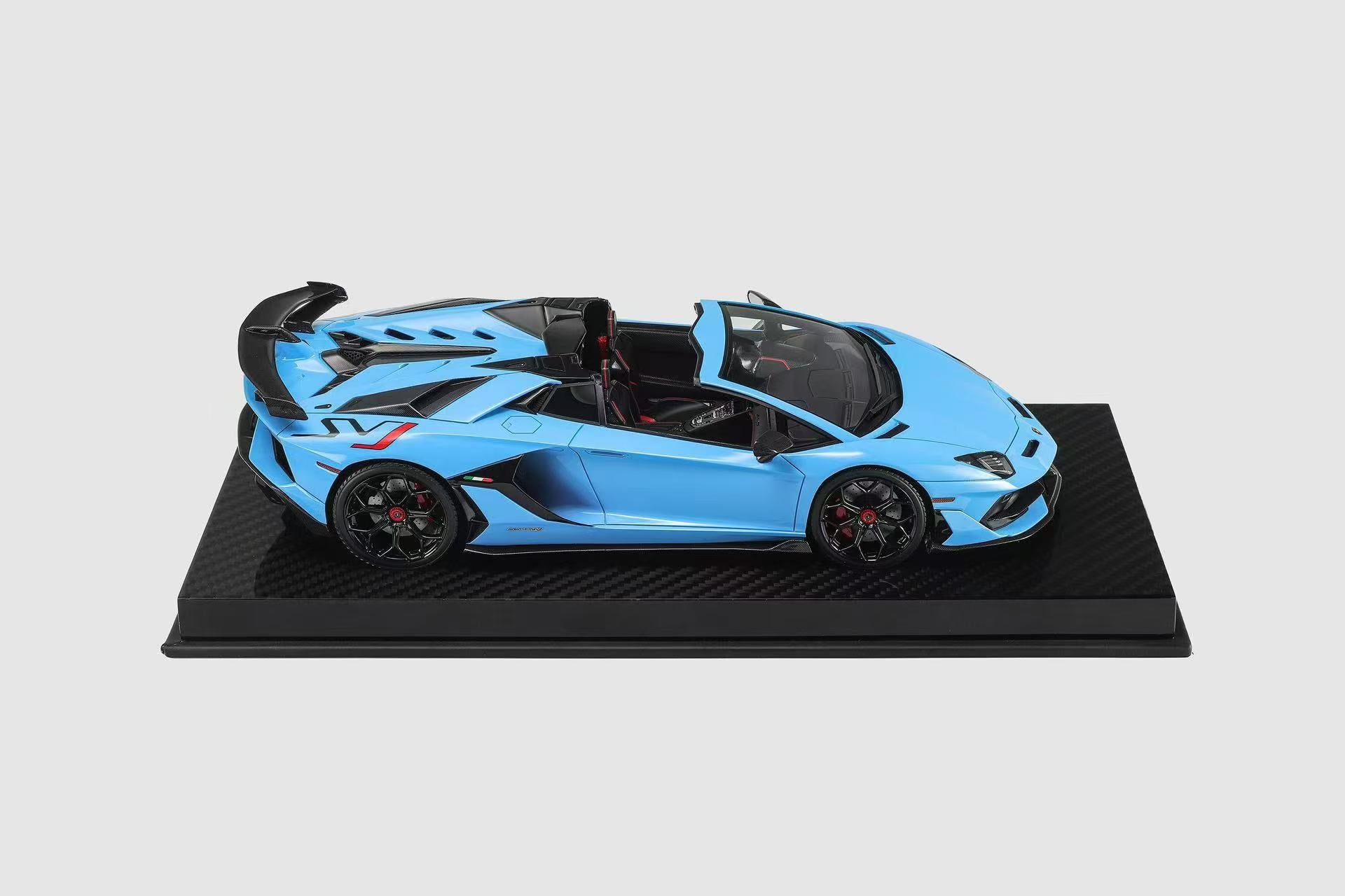 Lamborghini Aventador SVJ Roadster - anniversary blue - 1:18
