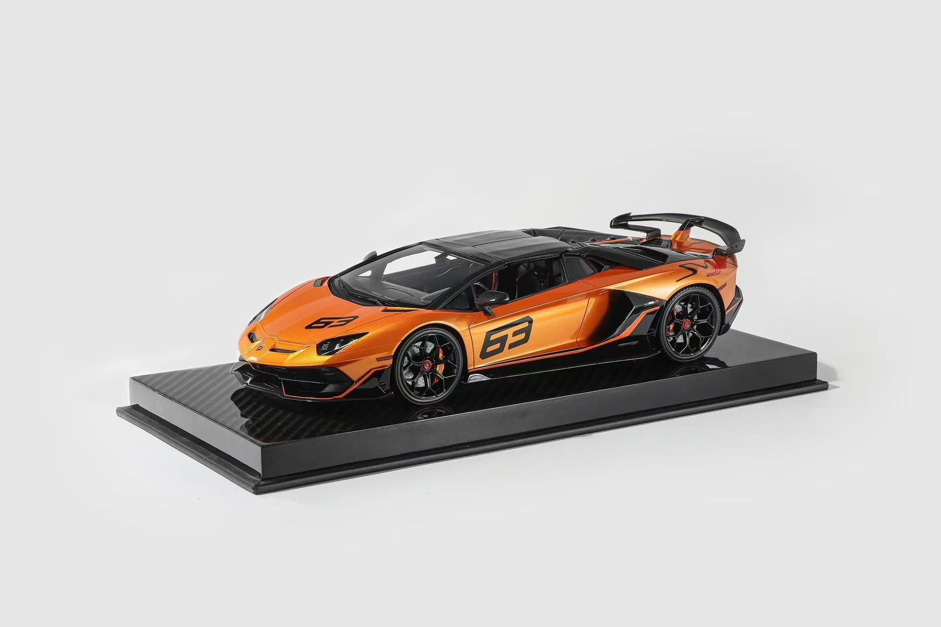 Lamborghini Aventador SVJ Roadster 63 - pearl orange - 1:18
