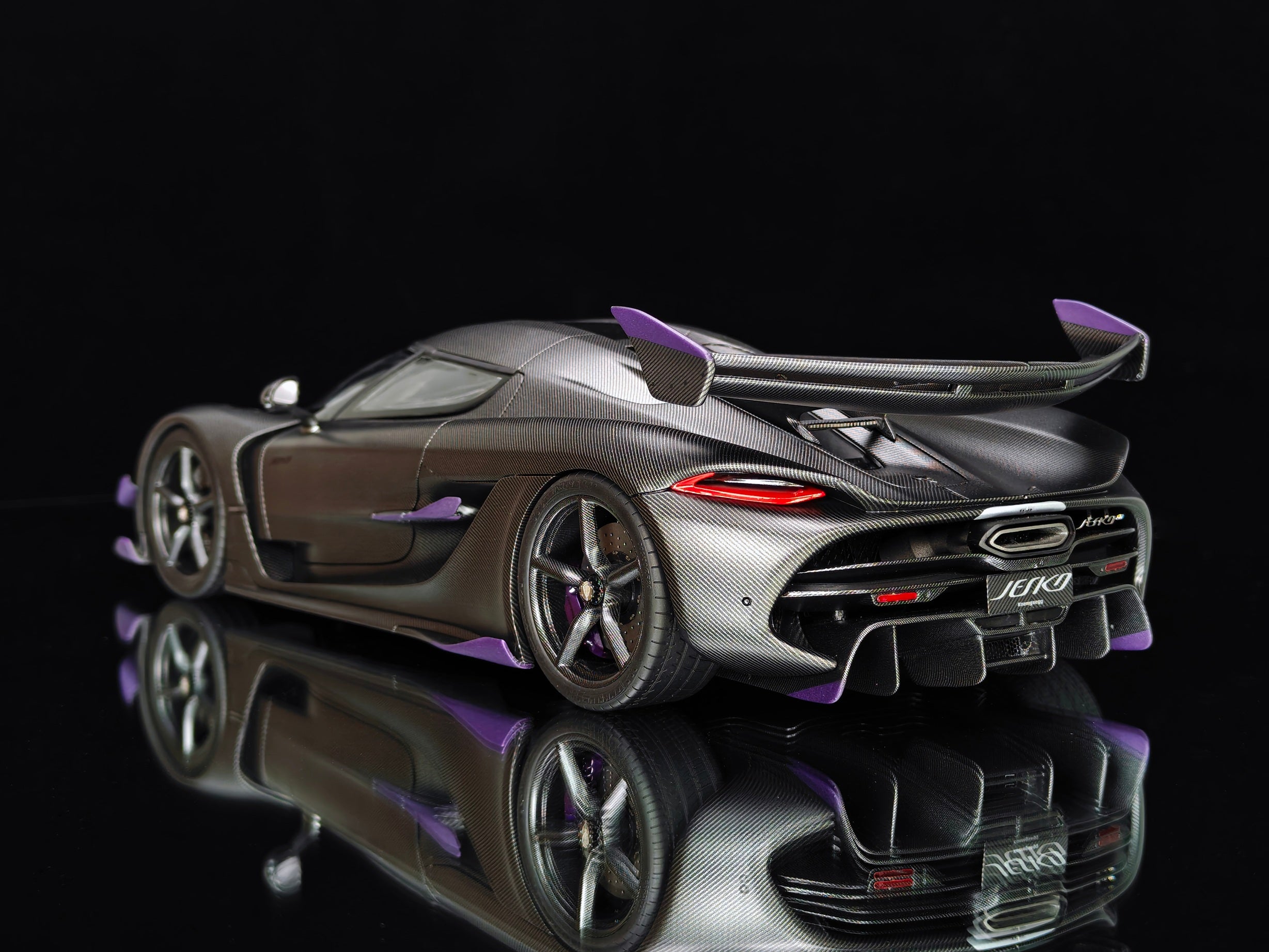 Koenigsegg Jesko PMC Special Project - Naked Carbon - 1:18