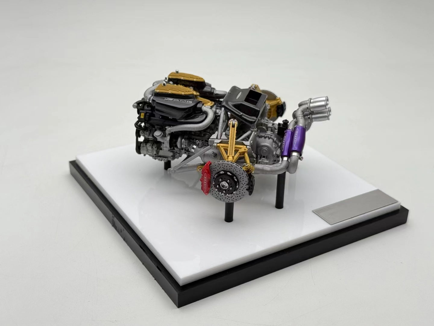 Pagani Huayra Engine - 1:18
