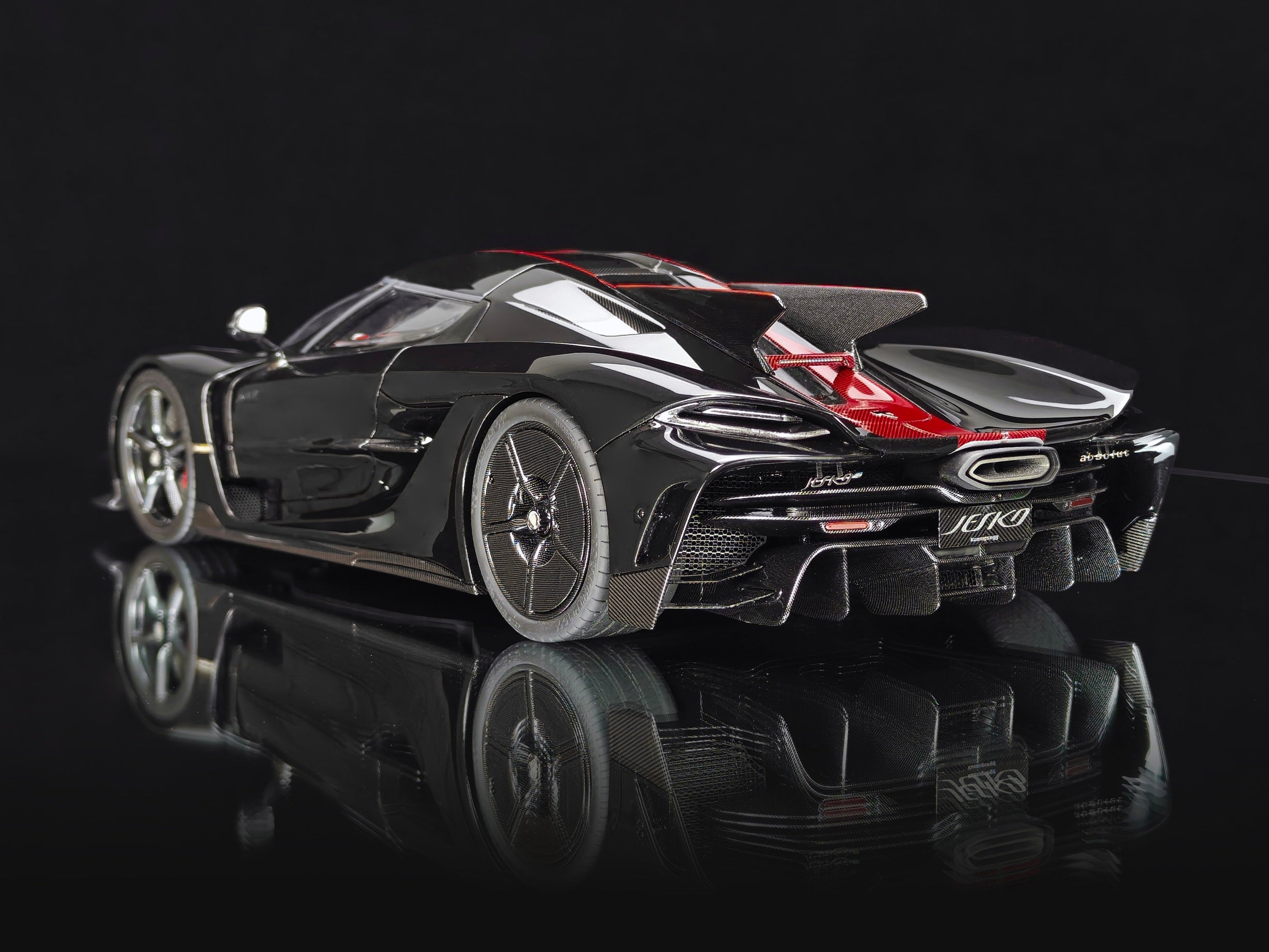 Koenigsegg Jesko PMC Special Project - 7355 Jet Black - 1:18