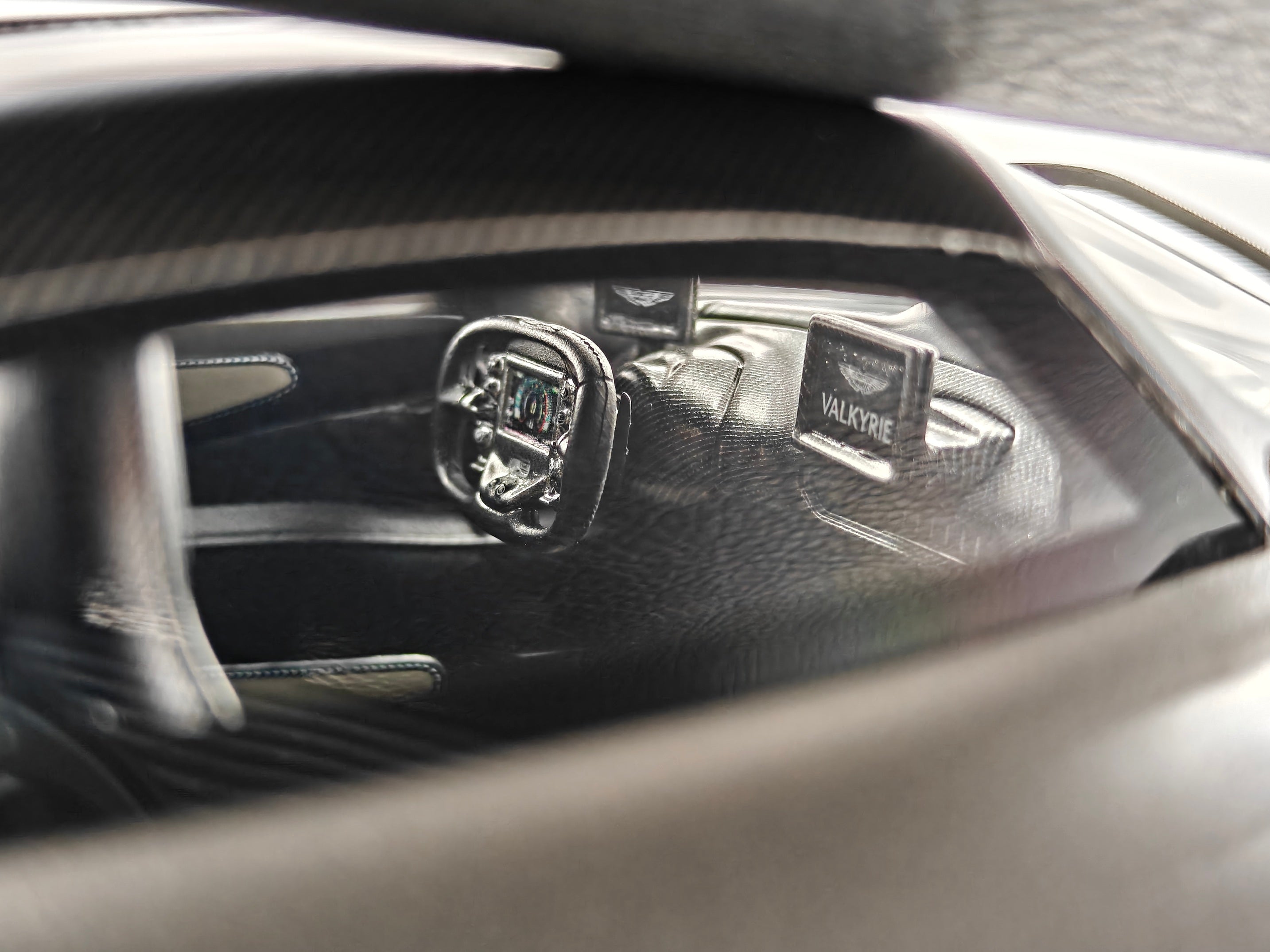 Aston Martin Valkyrie - Satin Scintilla Silver - 1:18