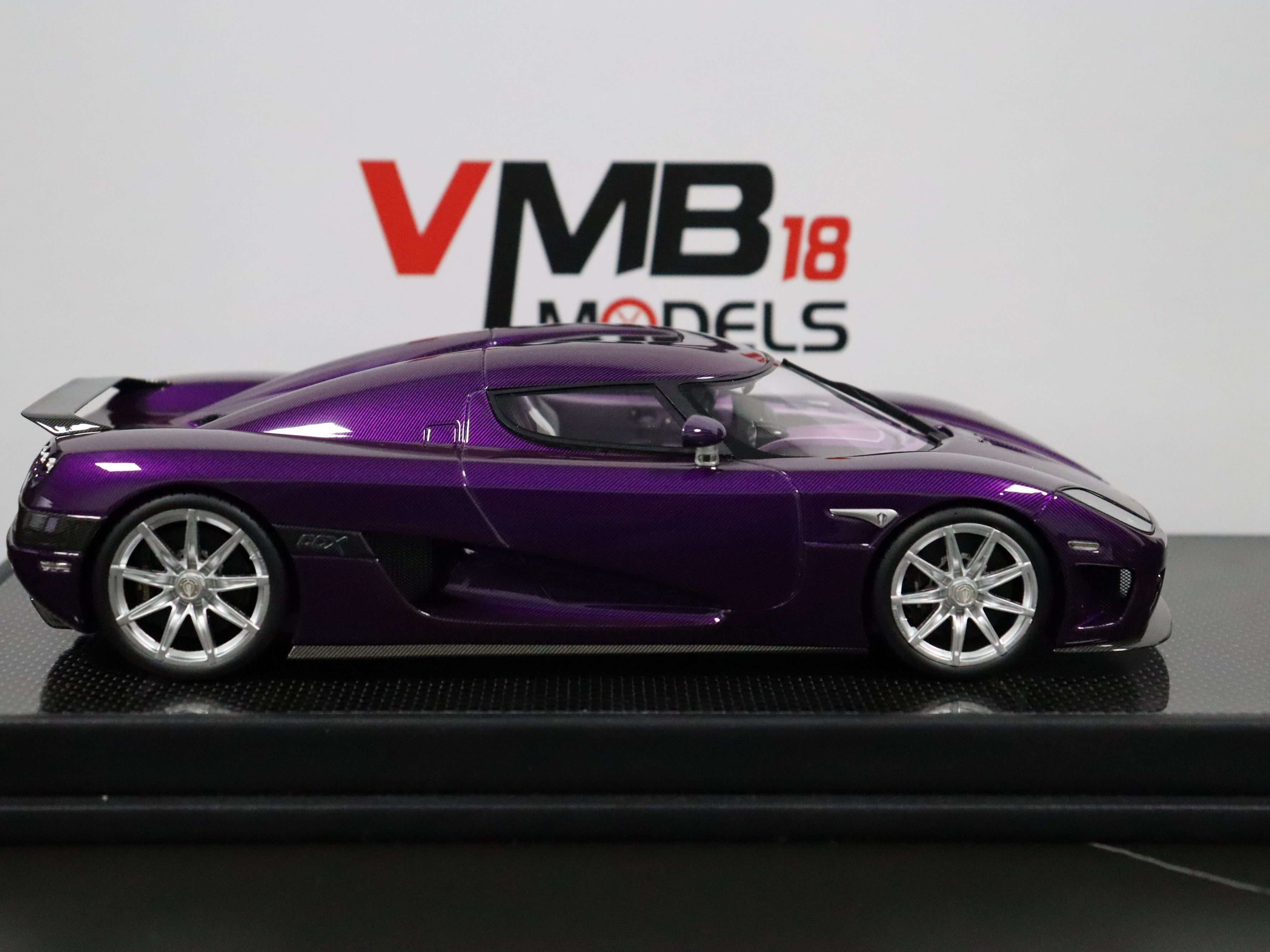 Koenigsegg CCX - Purple Carbon - 1:18