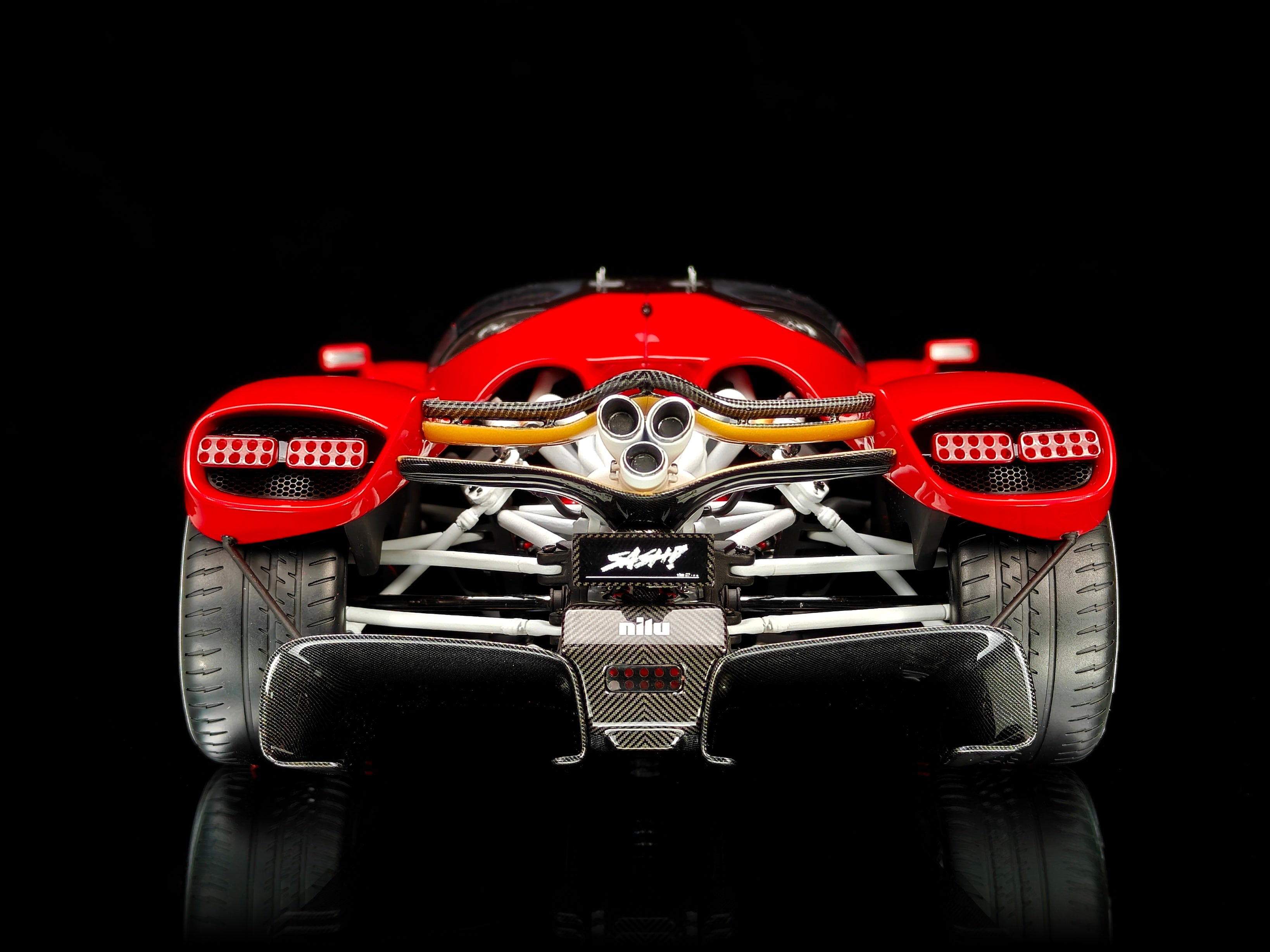 Nilu27 - SUMAC red - 1:18