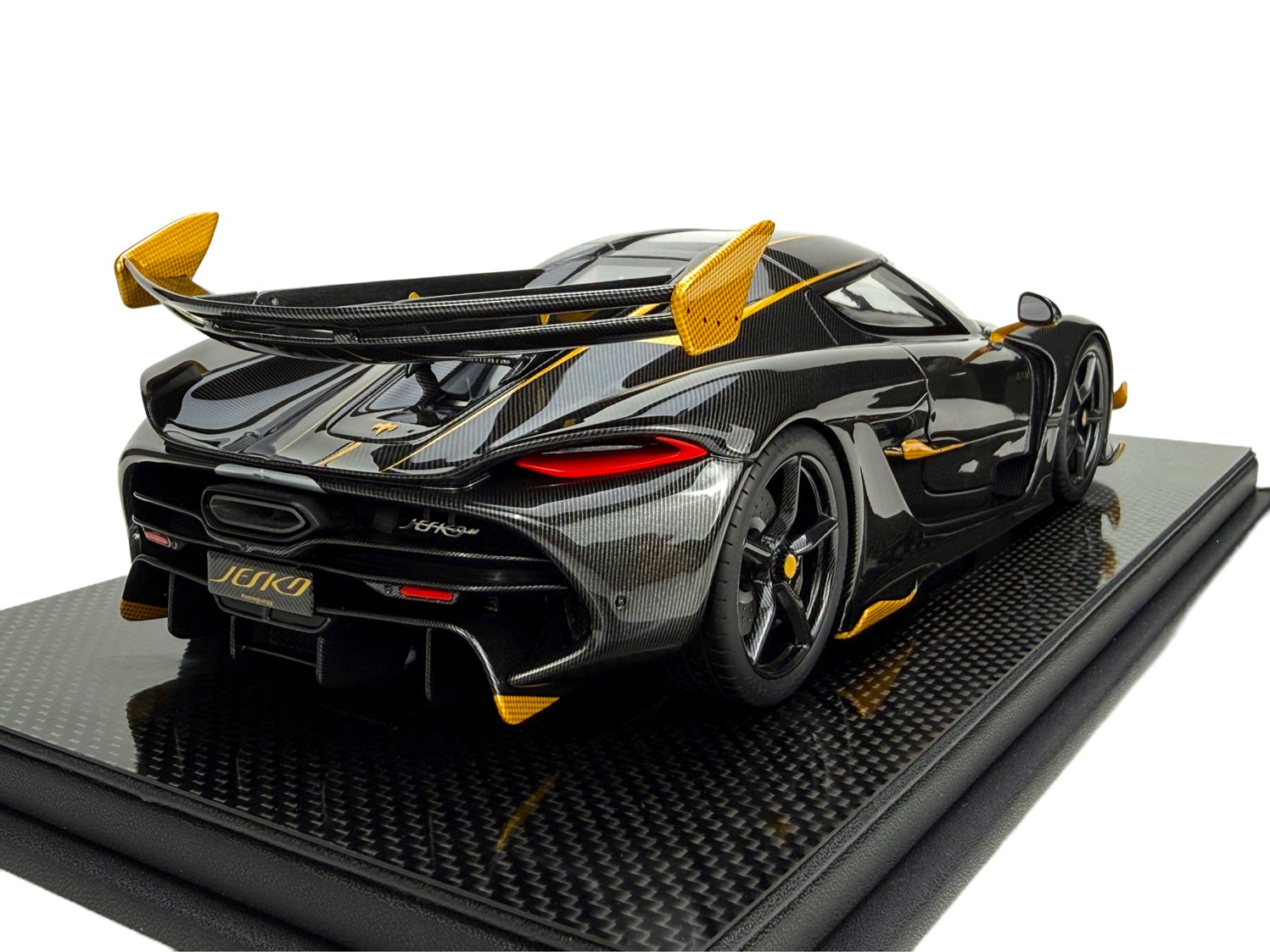 Koenigsegg Jesko 7383 PMC Special Project - carbon gold - 1:18
