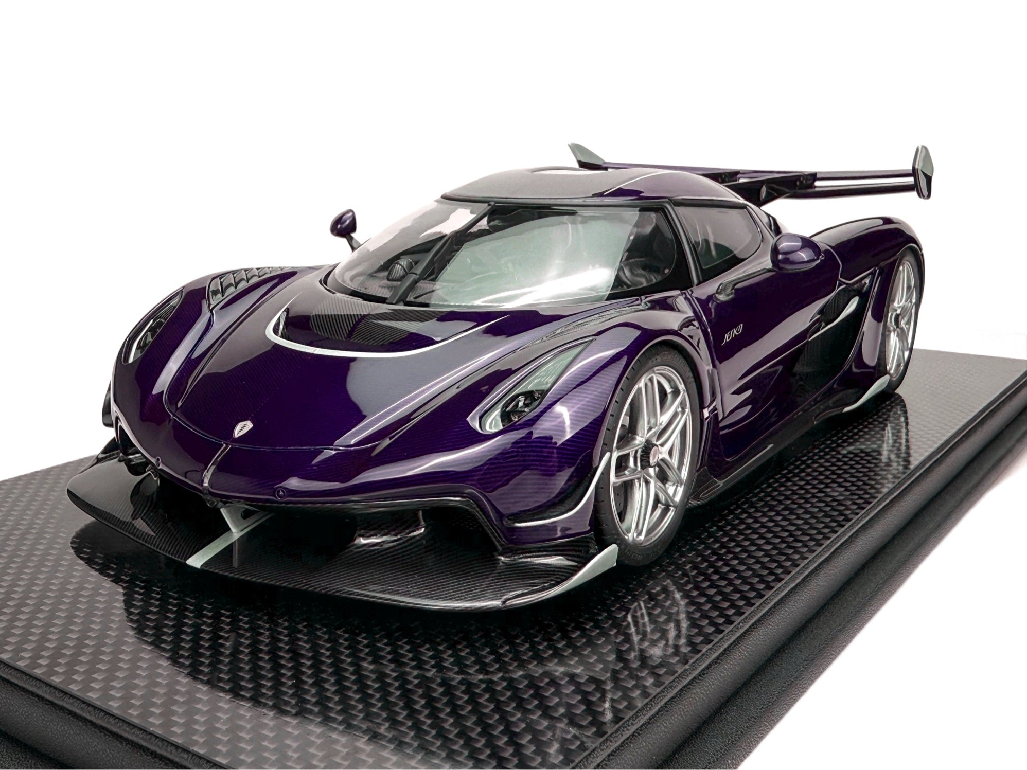 Koenigsegg Jesko 7501 PMC Special Project - purple tinted carbon - 1:18